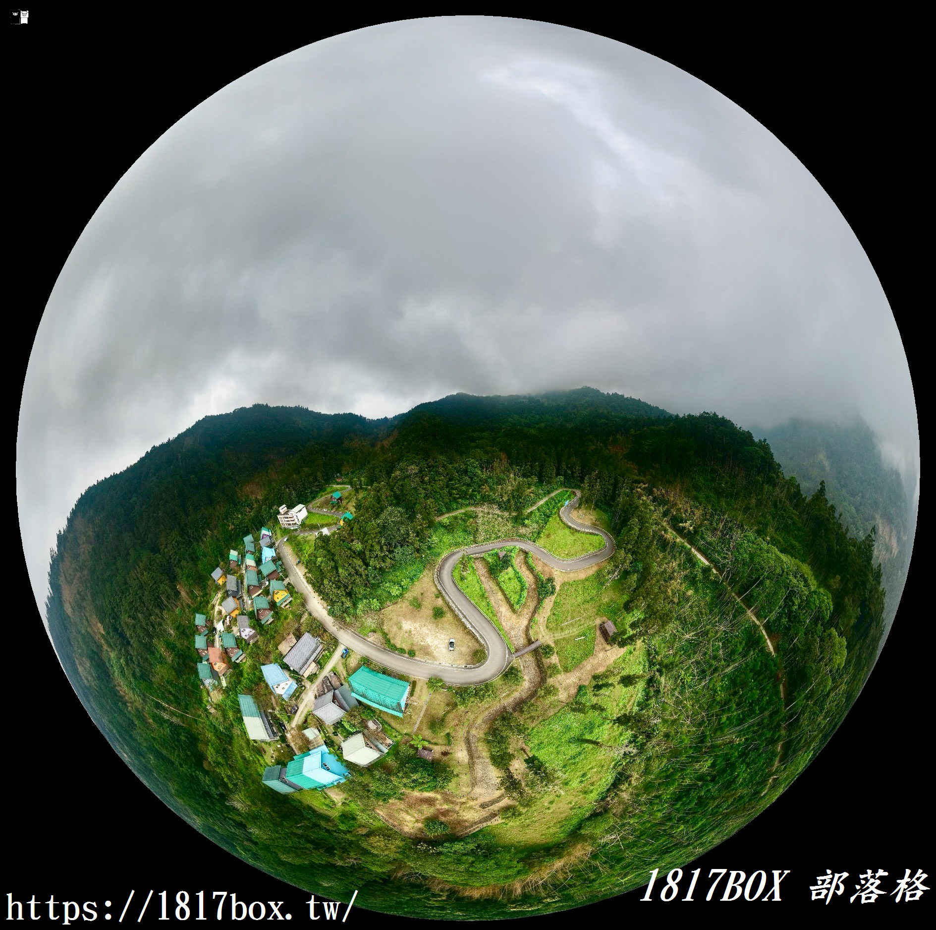 【嘉義。阿里山】得恩亞納部落-台版合掌村。色彩斑斕的高腳屋