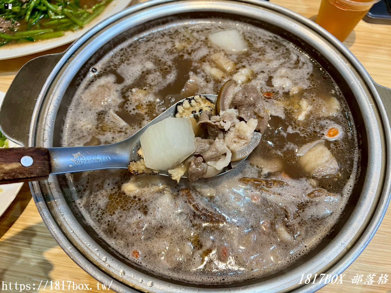 【彰化。溪湖】阿秀羊肉爐。溪湖鎮溫體羊肉爐老店 【彰化。溪湖】阿秀羊肉爐。溪湖鎮溫體羊肉爐老店