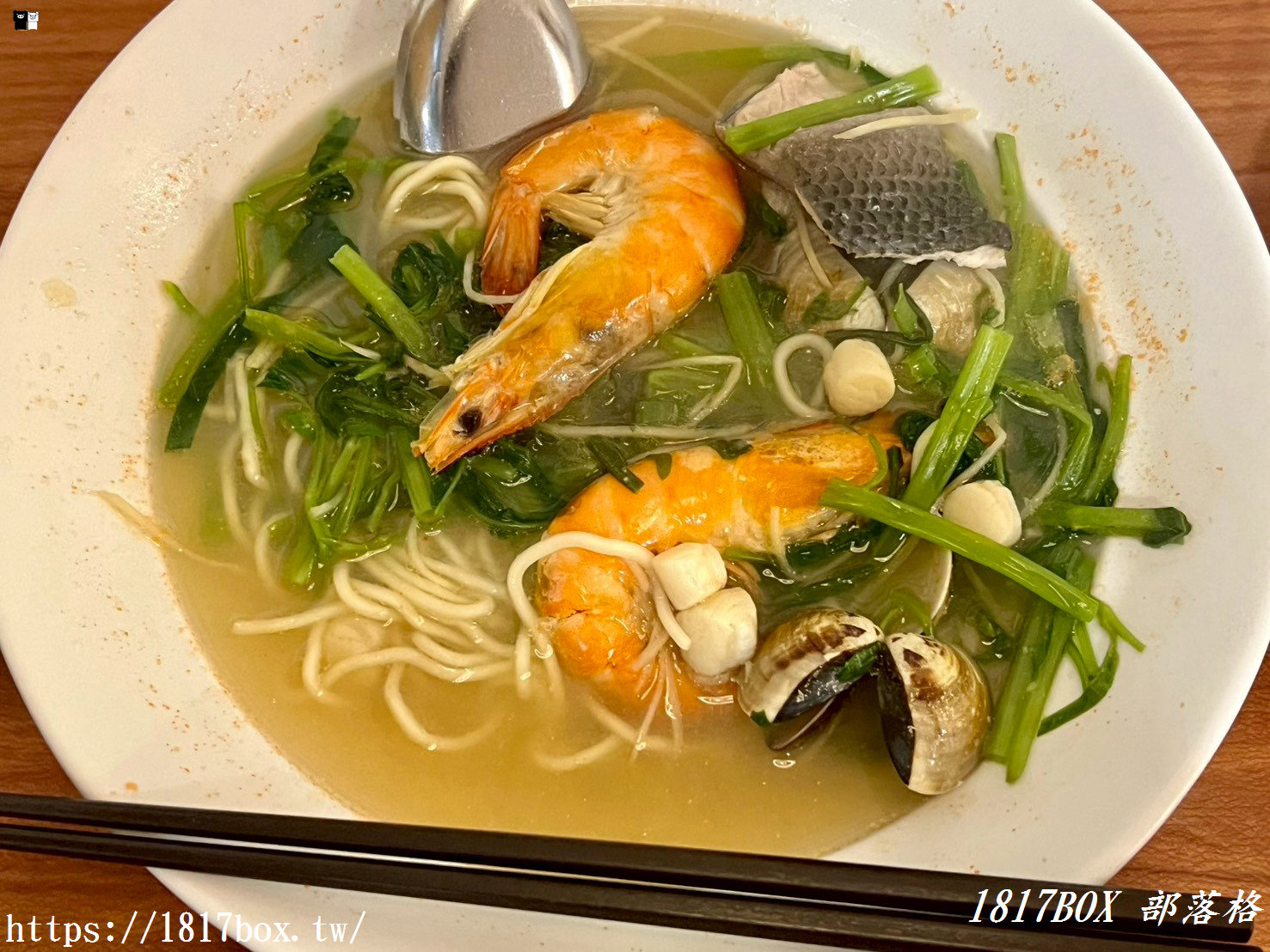 【苗栗。苑裡】莊招小吃。每日熬煮大骨湯頭。招牌海鮮麵 【苗栗。苑裡】莊招小吃。每日熬煮大骨湯頭。招牌海鮮麵