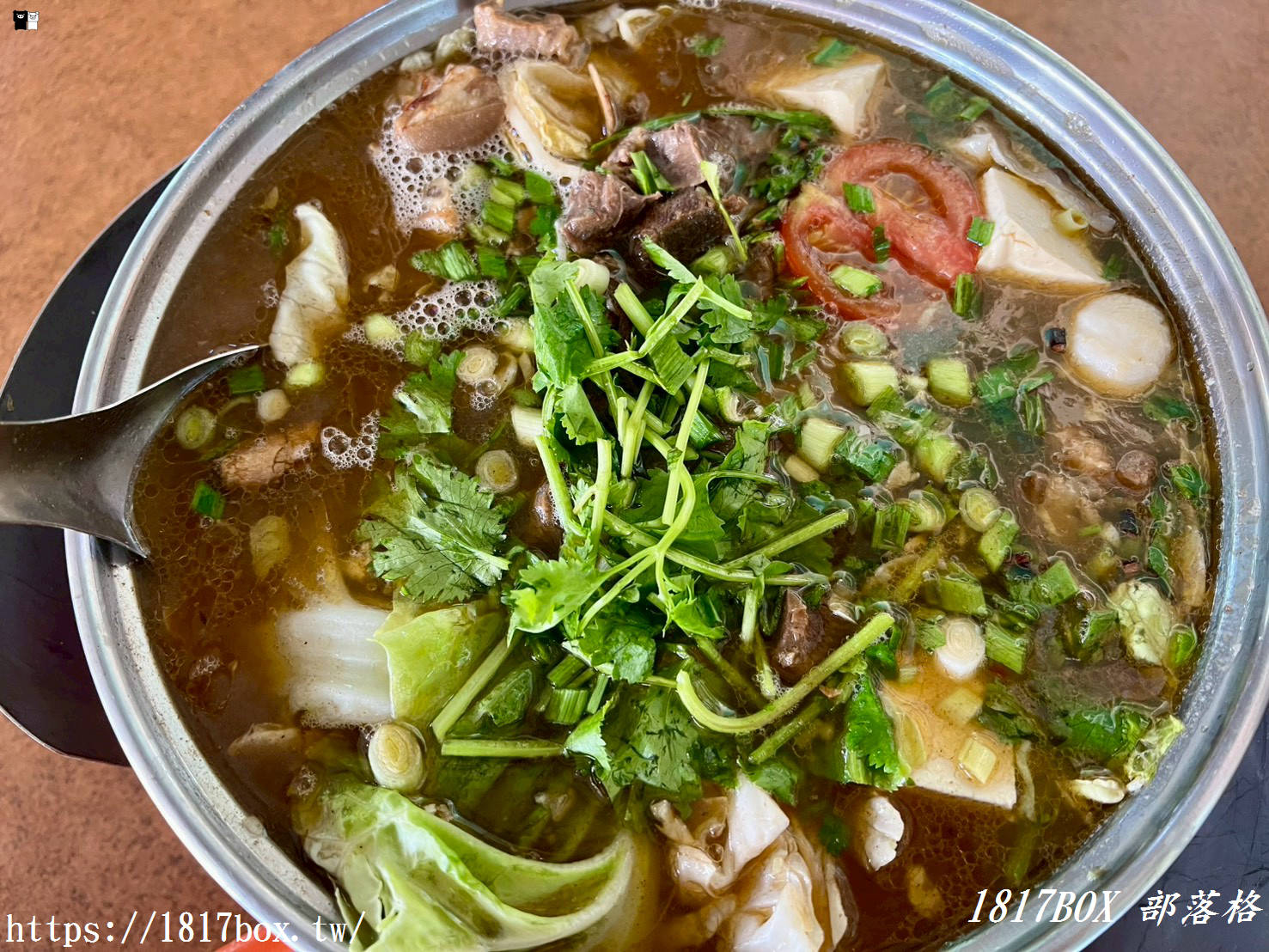 【台中。沙鹿】羊博士鍋物料理有限公司。鍋底有加香菜。鄰近清泉崗機場 【台中。沙鹿】羊博士鍋物料理有限公司。鍋底有加香菜。鄰近清泉崗機場