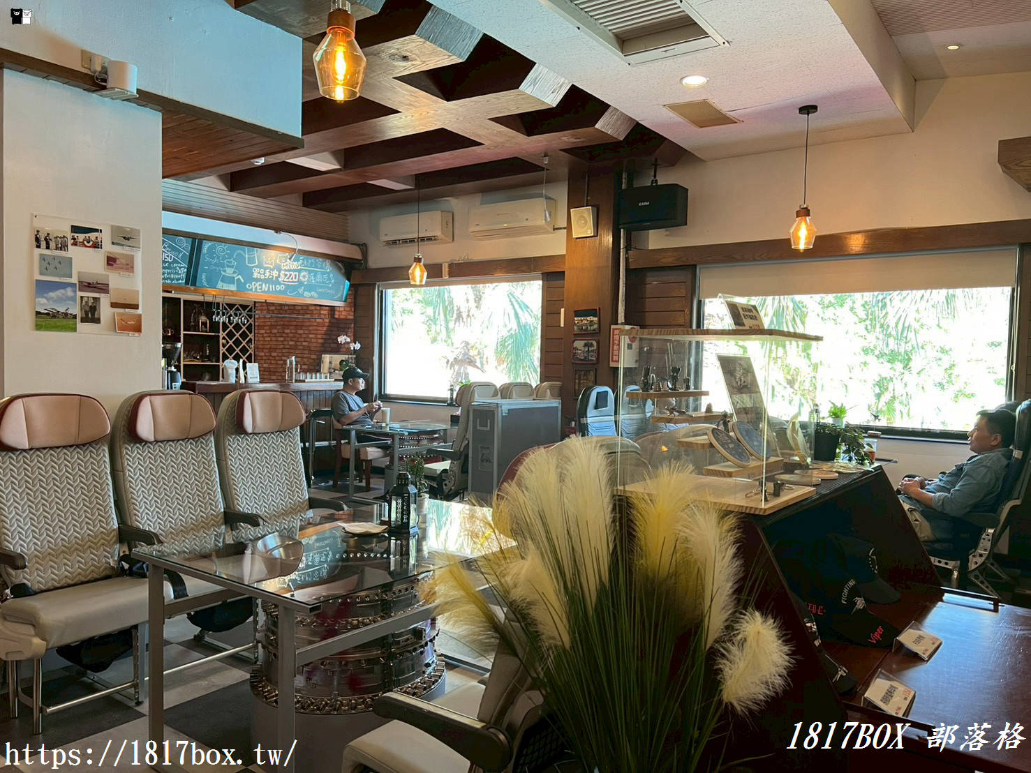 【台中。沙鹿】Take Off Café 。航空主題咖啡廳。咖啡護照偽出國 【台中。沙鹿】Take Off Café 。航空主題咖啡廳。咖啡護照偽出國