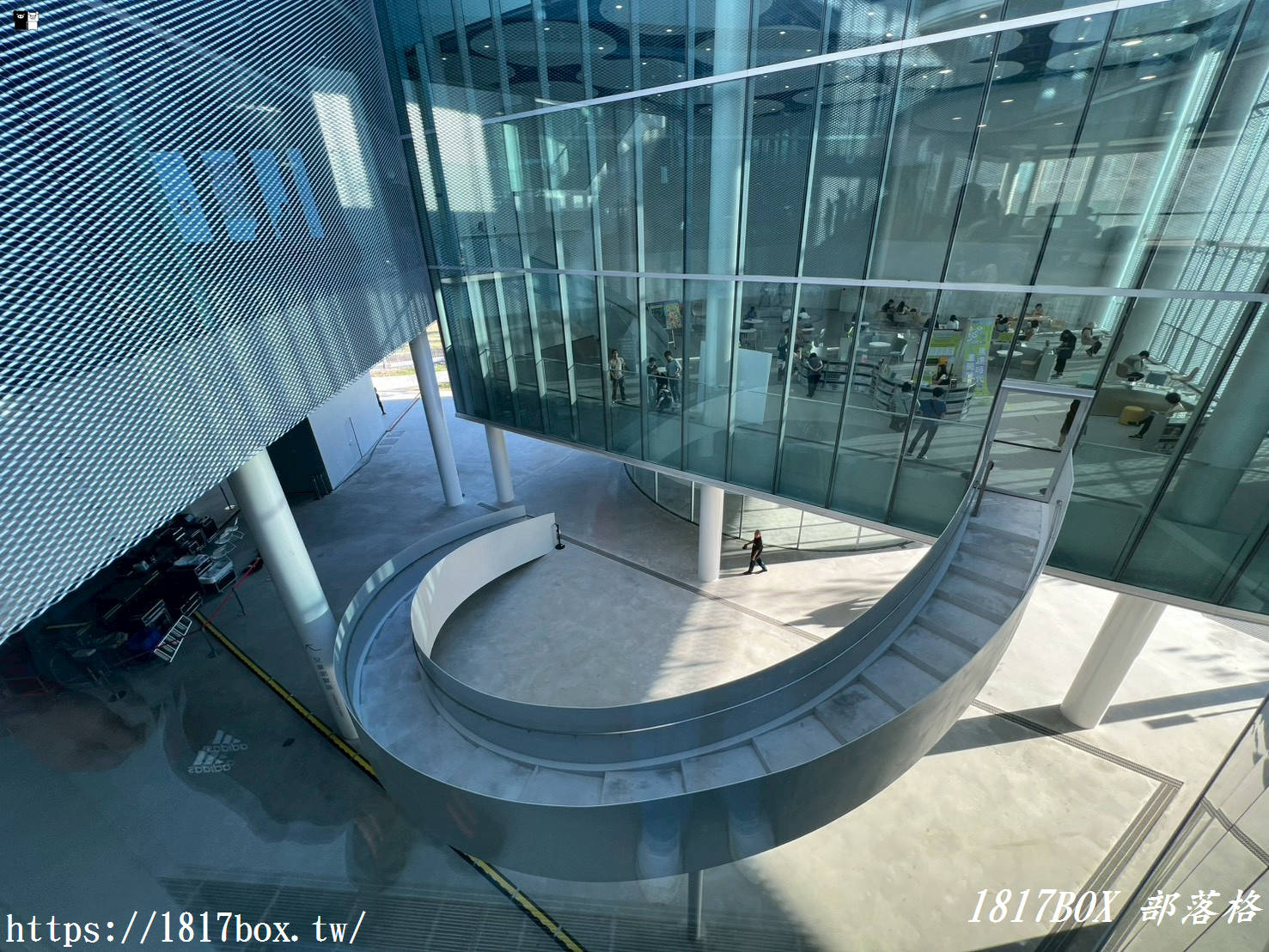 【台中。西屯】臺中綠美圖。臺中市立美術館與臺中市立圖書館 【台中。西屯】臺中綠美圖。臺中市立美術館與臺中市立圖書館