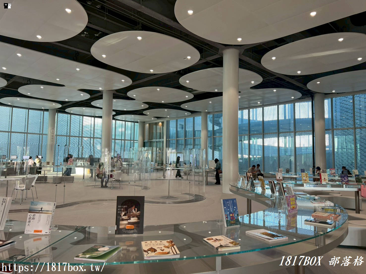 【台中。西屯】臺中綠美圖。臺中市立美術館與臺中市立圖書館