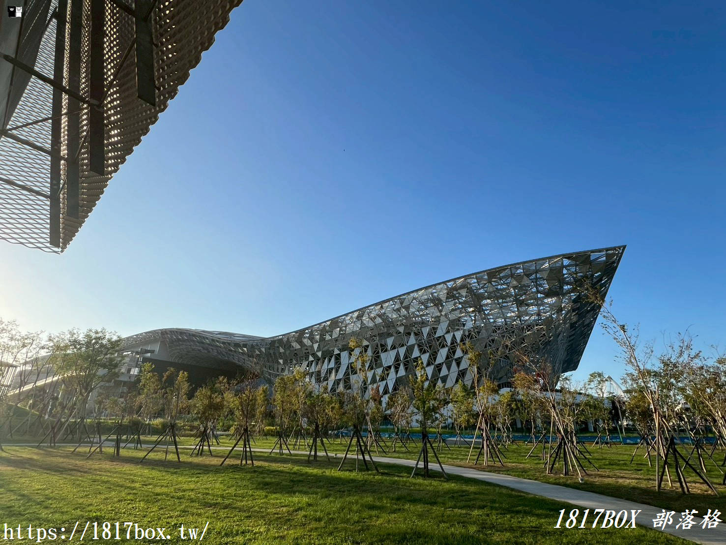 【台中。西屯】臺中綠美圖。臺中市立美術館與臺中市立圖書館 【台中。西屯】臺中綠美圖。臺中市立美術館與臺中市立圖書館