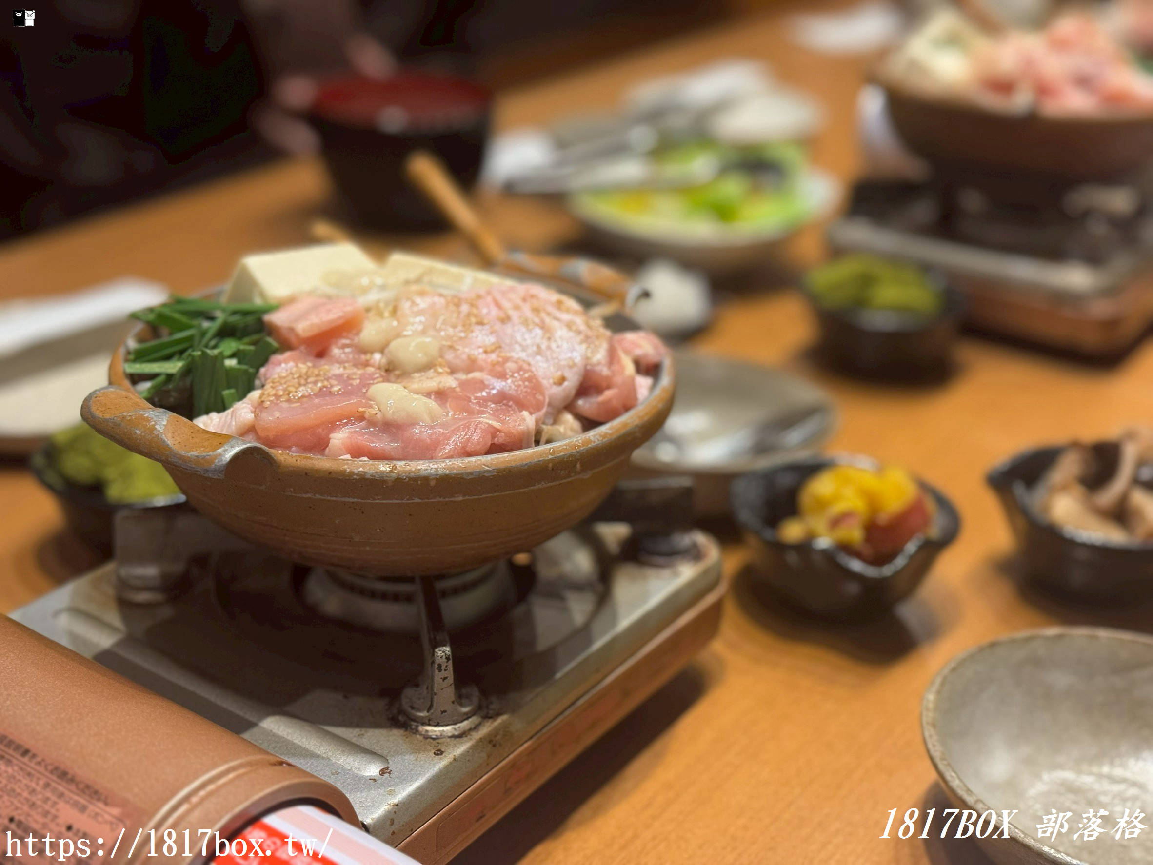 【愛媛松山美食】「三代目鳥メロ 松山大街道店」：必吃炭火烤雞串、超值飲放題，在地人氣居酒屋推薦！