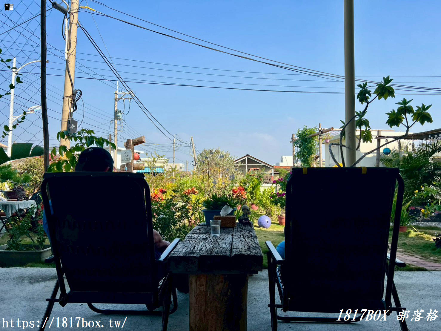 「仙人指路咖啡館」被喻為七股海岸線上最美的網美咖啡