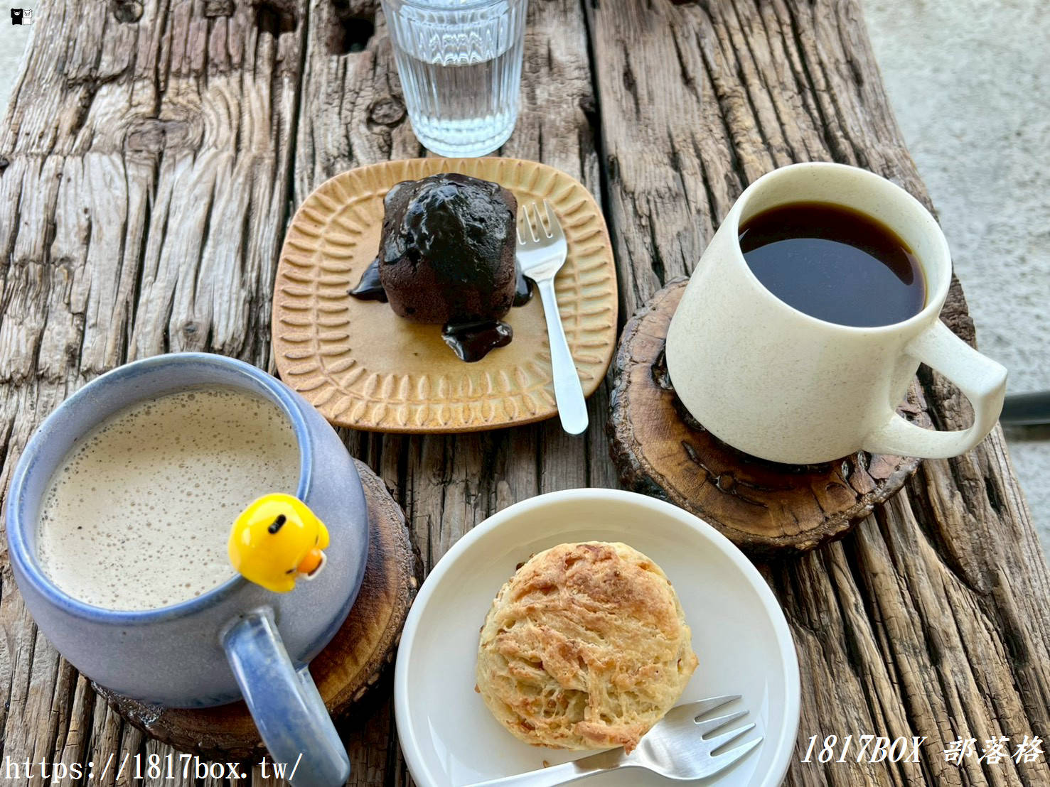 「仙人指路咖啡館」被喻為七股海岸線上最美的網美咖啡