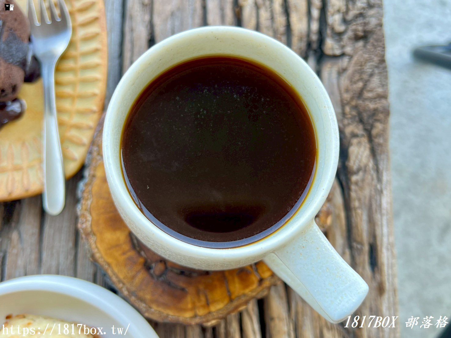 「仙人指路咖啡館」被喻為七股海岸線上最美的網美咖啡