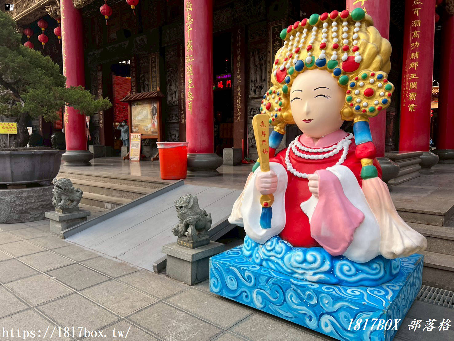 探索「台版紫禁城」：正統鹿耳門聖母廟，求姻緣、賞煙火的台南必訪聖地