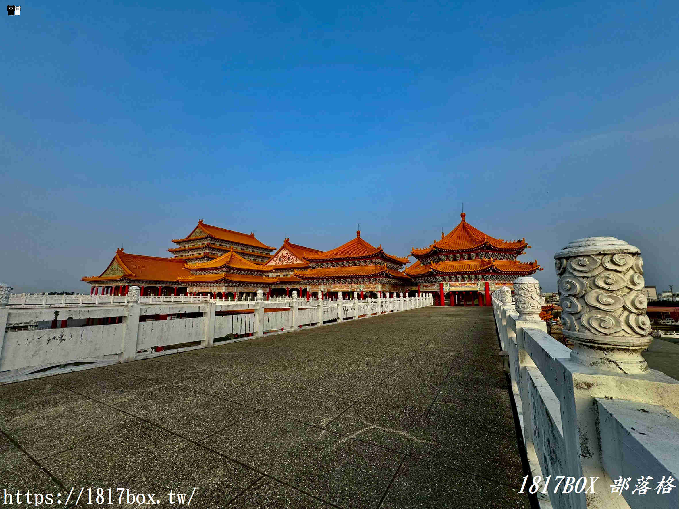 探索「台版紫禁城」：正統鹿耳門聖母廟，求姻緣、賞煙火的台南必訪聖地