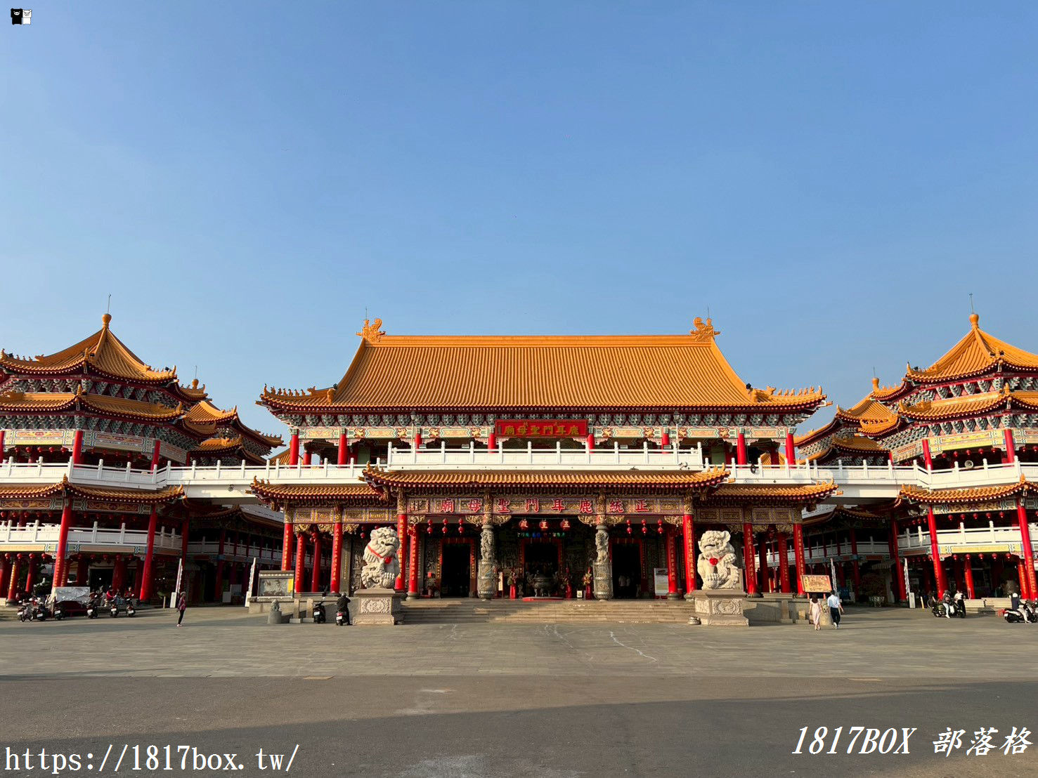 探索「台版紫禁城」：正統鹿耳門聖母廟，求姻緣、賞煙火的台南必訪聖地