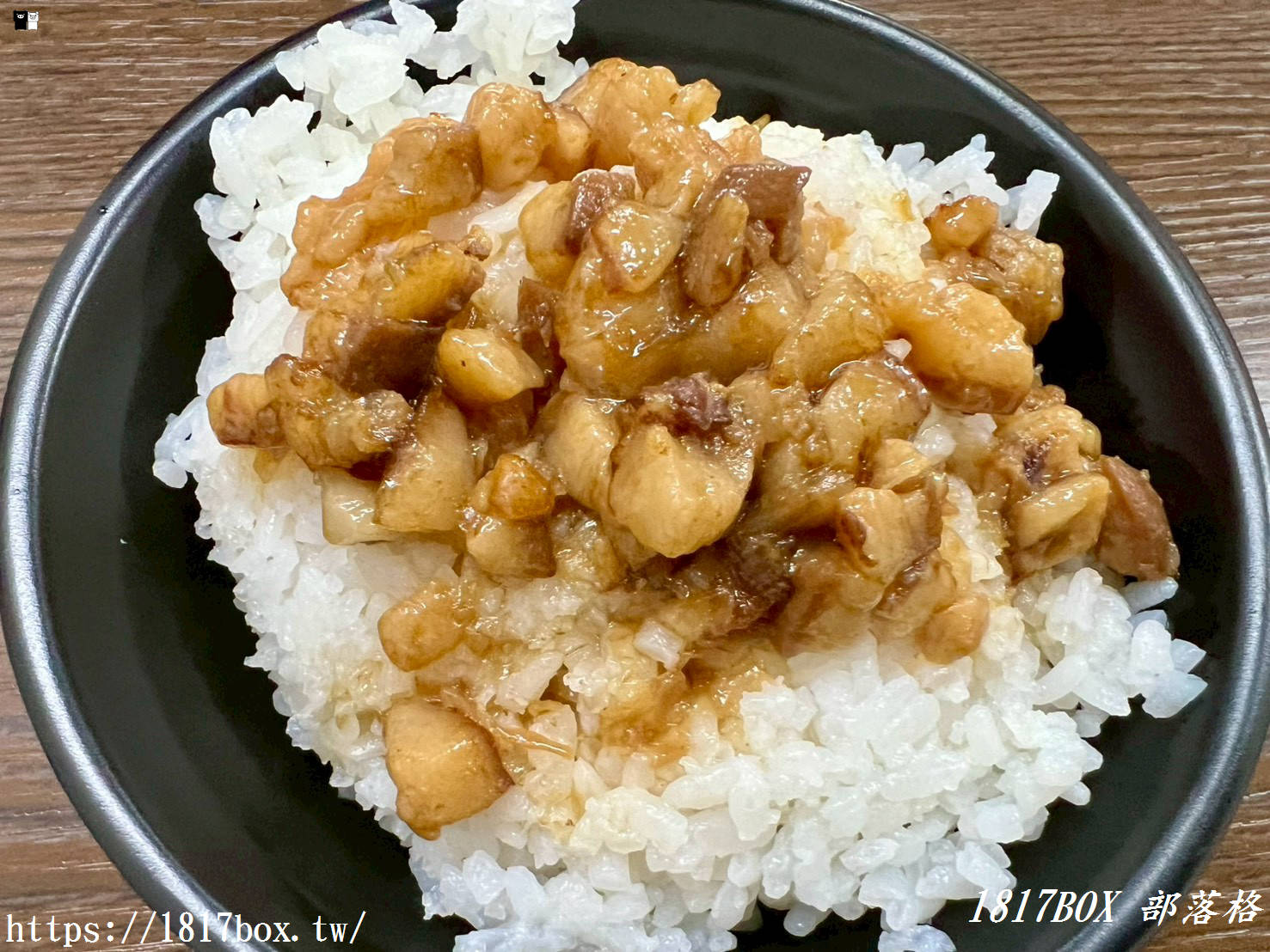 【台南美食】安南區「修 溫體牛肉湯」：佛心肉燥飯＋油豆腐免費送！在地人私藏的清甜溫體牛推薦
