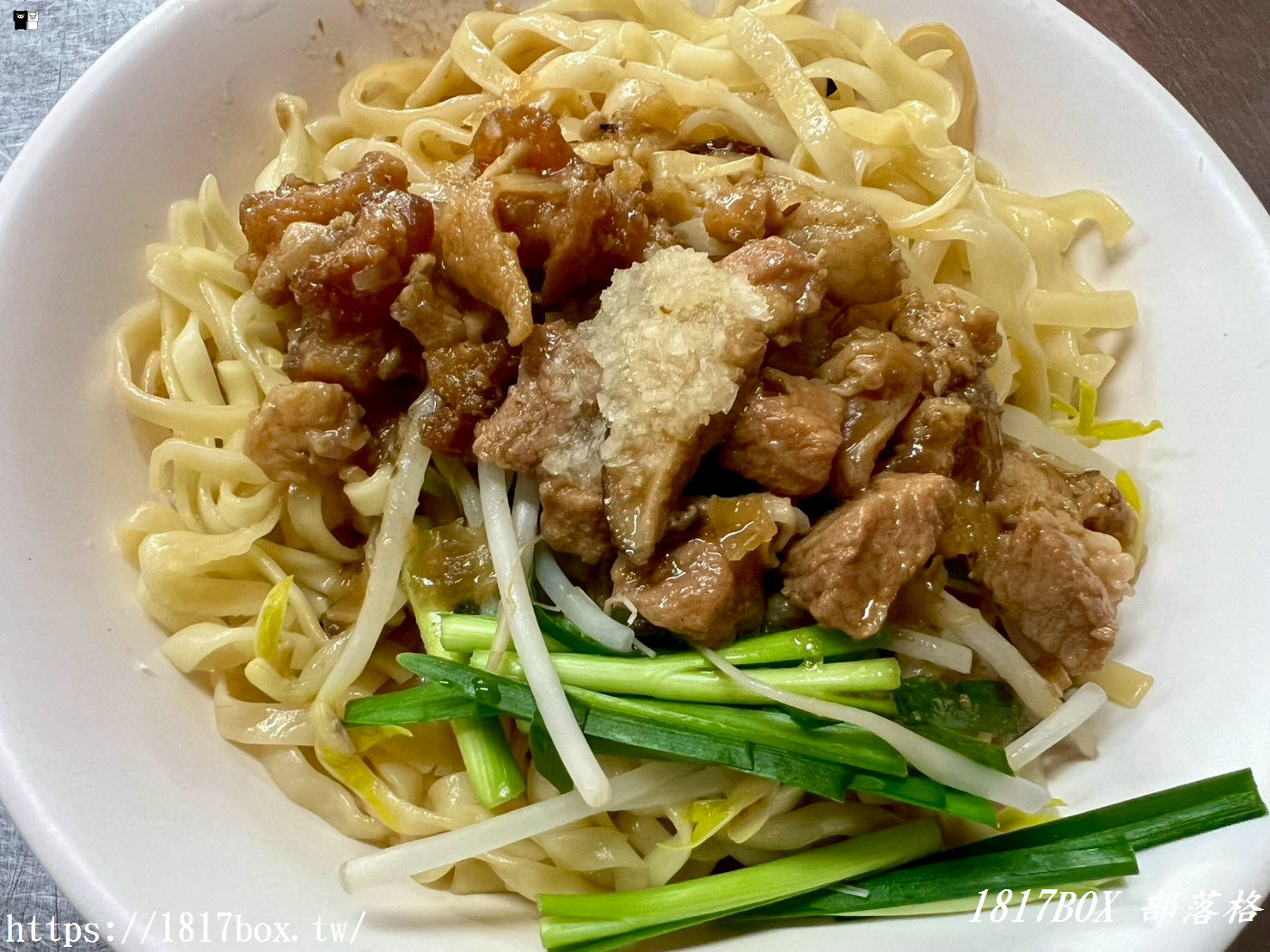 【彰化美食】九穗手工麵疙瘩｜南郭路必吃 Q 彈古早味，手切滷肉與清甜海鮮湯頭推薦