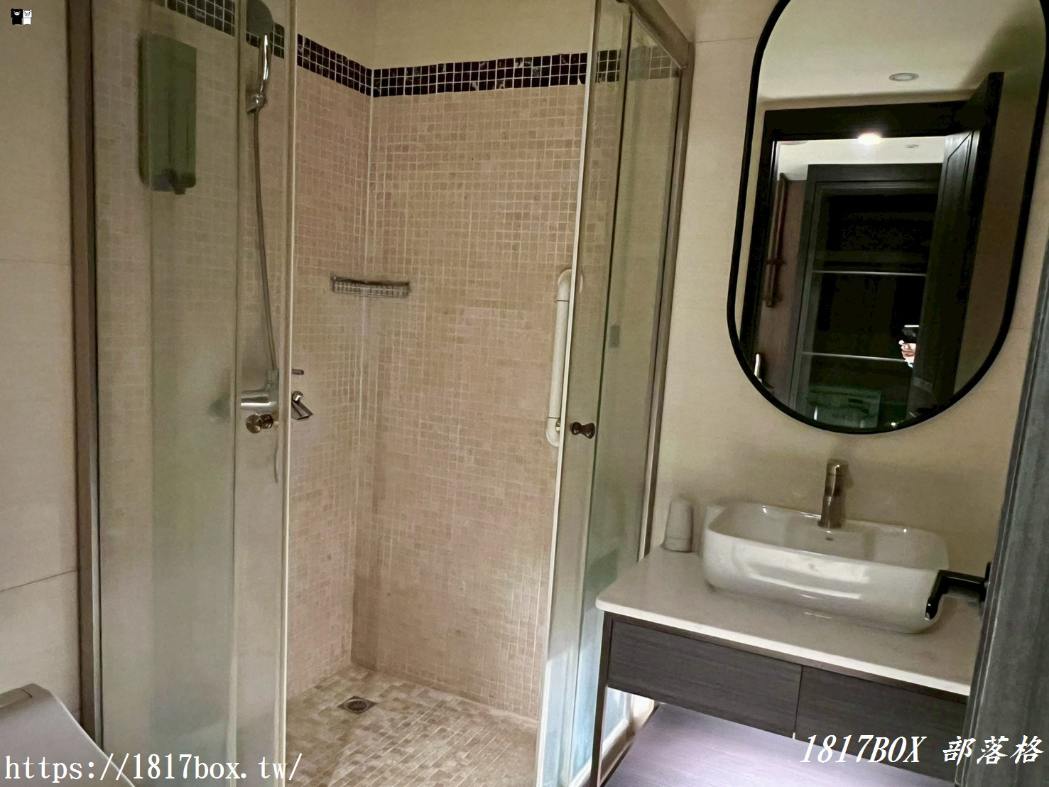 【高雄義大天悅飯店】二人房一泊一食開箱：情侶度假、親子旅遊首選住宿推薦！