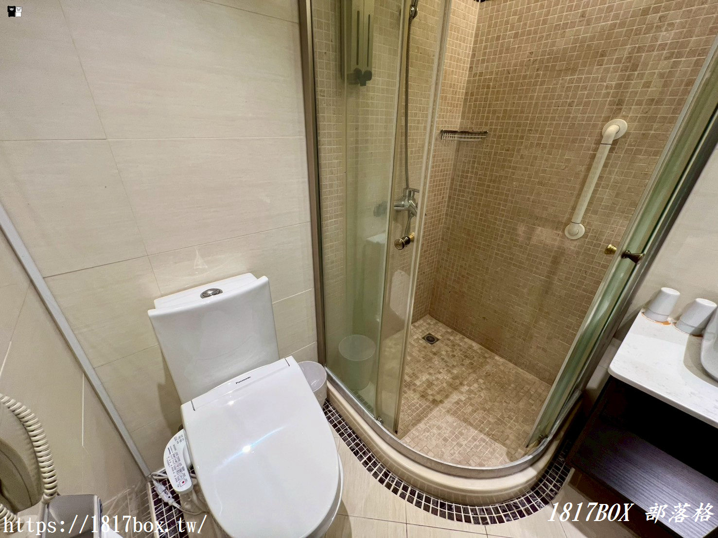 【高雄義大天悅飯店】二人房一泊一食開箱：情侶度假、親子旅遊首選住宿推薦！