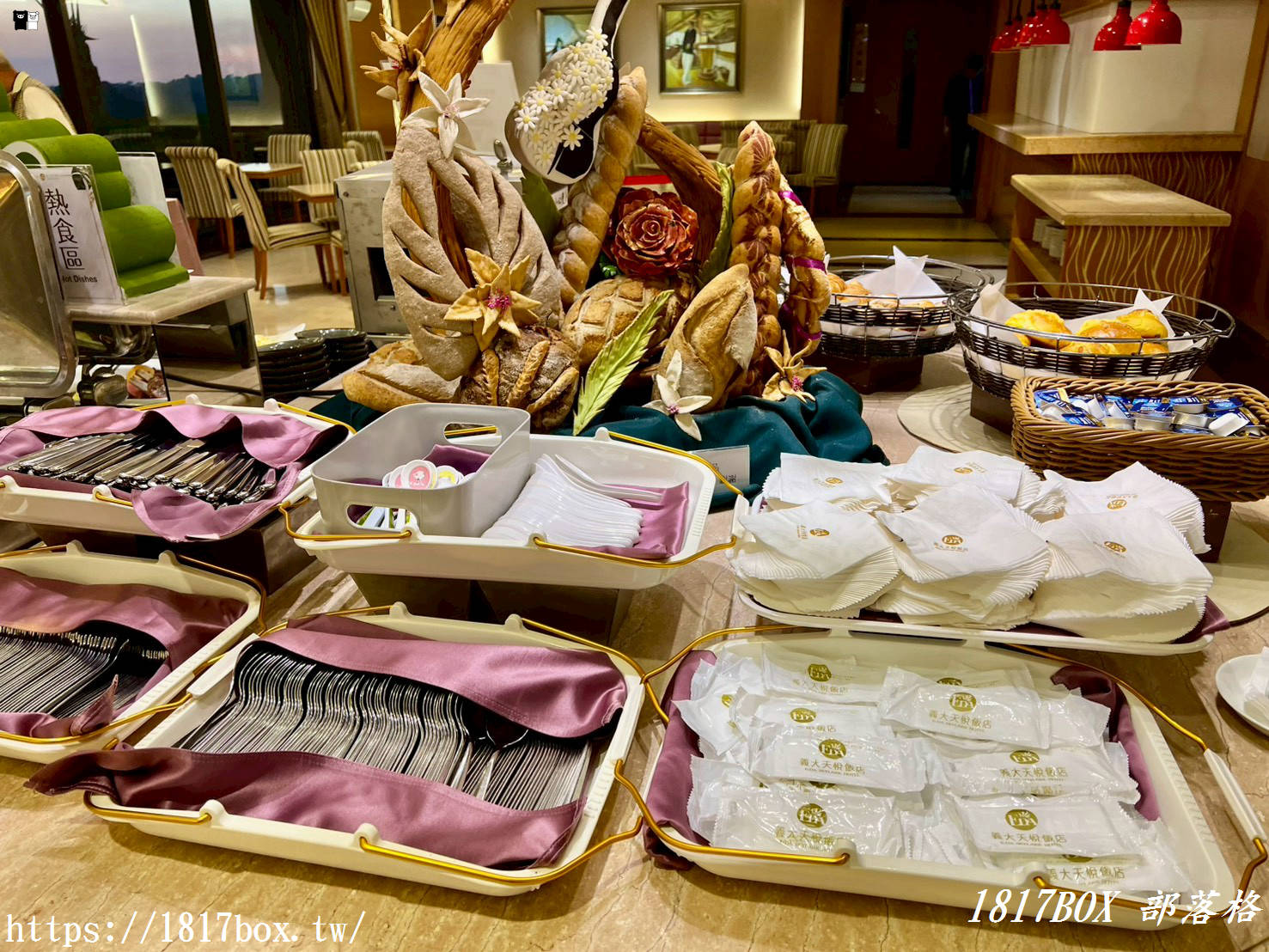 【高雄美食】義大天悅飯店百匯自助餐廳吃到飽:最新價格、必吃菜色與優惠攻略! 【高雄美食】義大天悅飯店百匯自助餐廳吃到飽:最新價格、必吃菜色與優惠攻略!