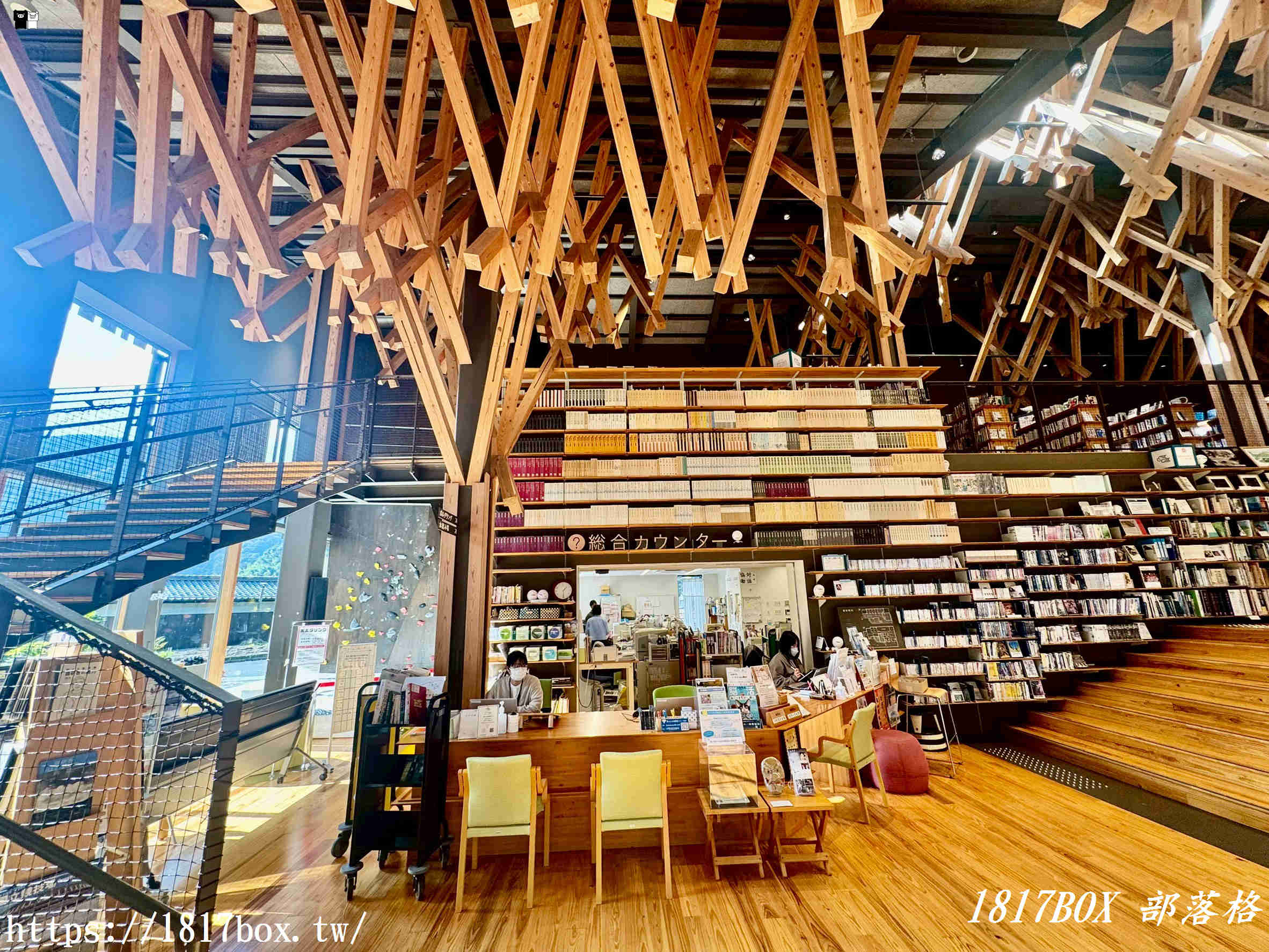 雲之上，一場與木香的書本漫遊：高知「雲之上圖書館」探訪記