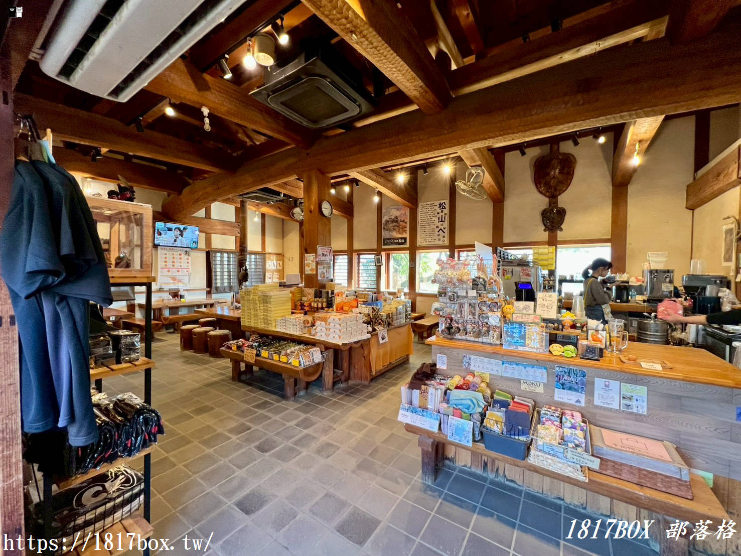 松山城遊記：登上天守閣後，別忘了來「城山荘売店」補給與挖寶！