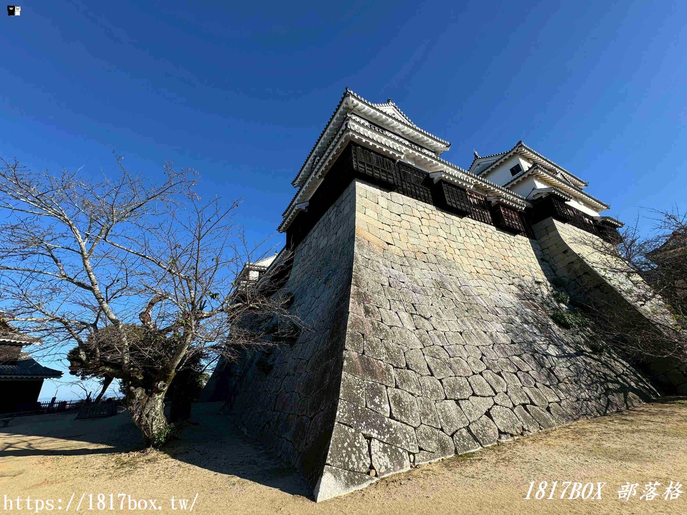 【日本四國自由行必訪】松山城:穿越時空,俯瞰瀨戶內海的歷史名城! 【日本四國自由行必訪】松山城:穿越時空,俯瞰瀨戶內海的歷史名城!