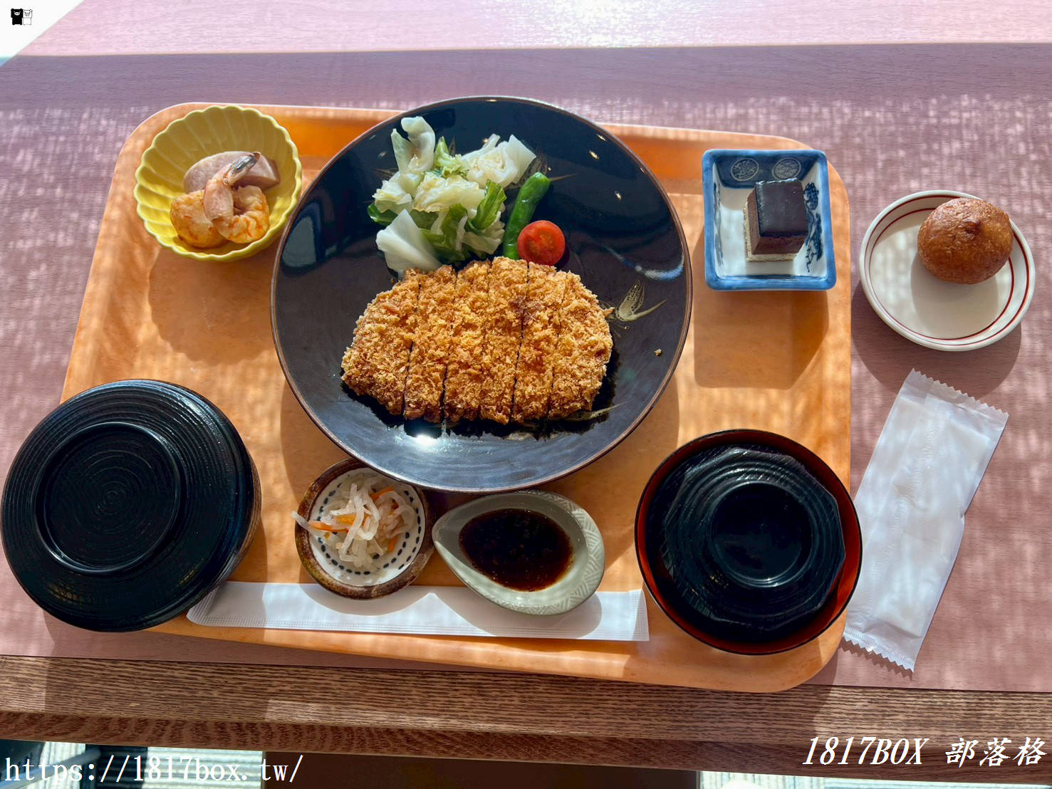 小豆島味覺饗宴：橄欖溫泉旁 Lemon 餐廳豬排套餐，一口咬下地中海與日式風味的完美交織！