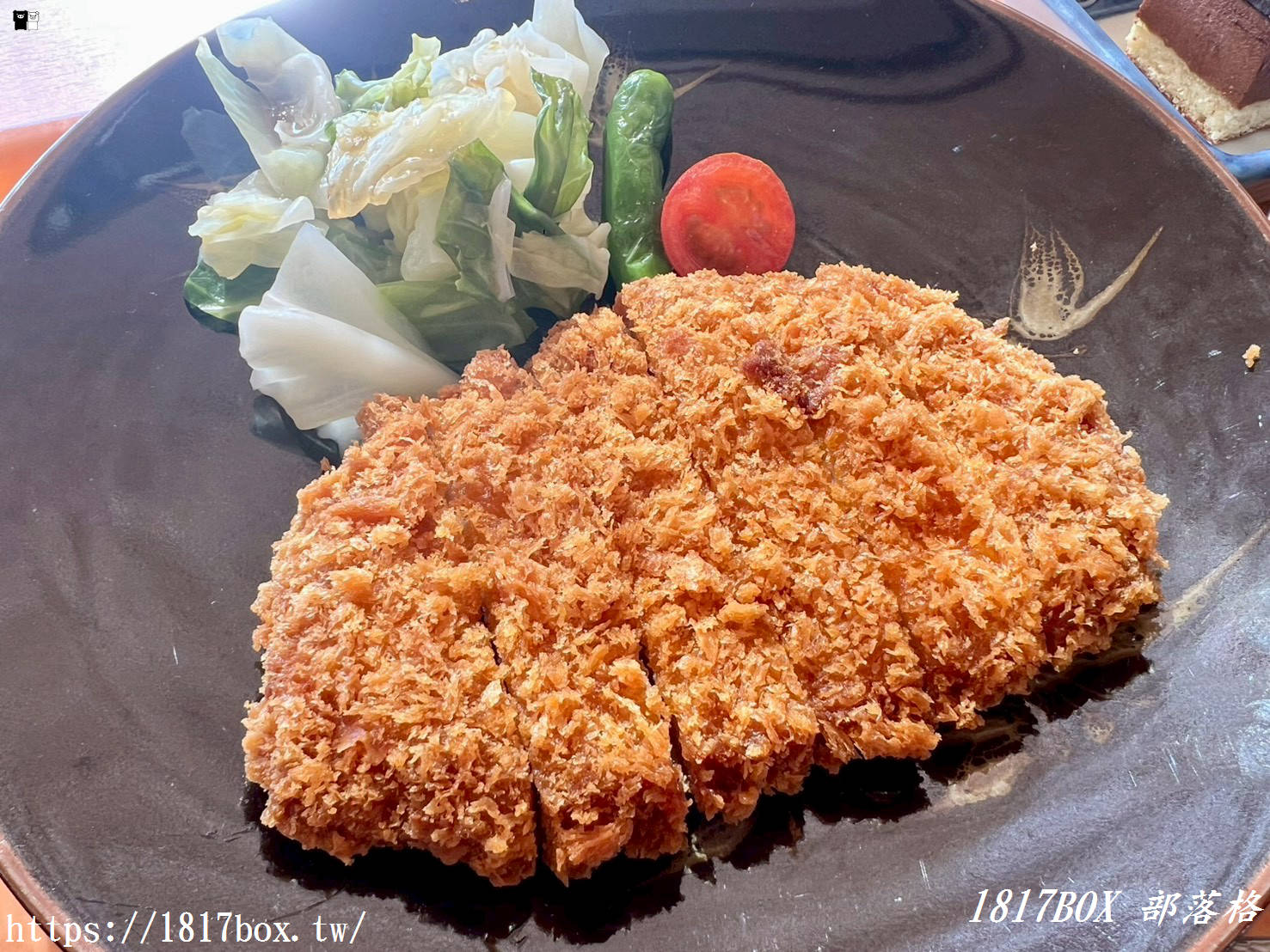 小豆島味覺饗宴：橄欖溫泉旁 Lemon 餐廳豬排套餐，一口咬下地中海與日式風味的完美交織！