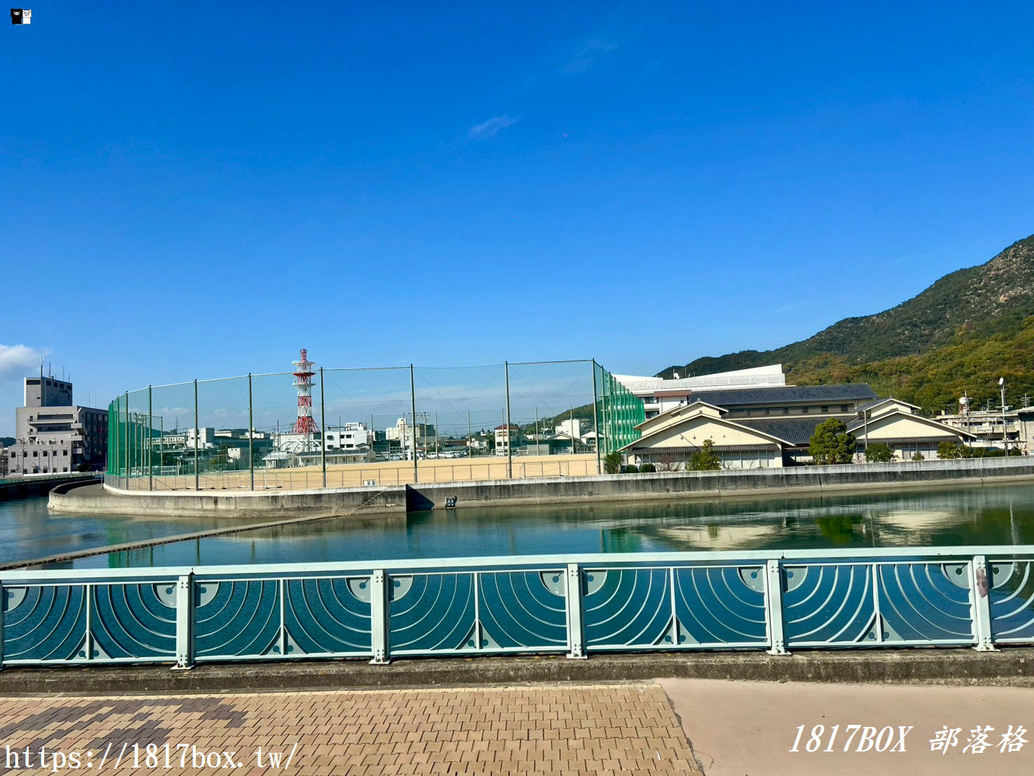 小豆島代表性的奇特地理景點:土渕海峽,看起來像一條水溝,世界上最狹窄的海峽 小豆島代表性的奇特地理景點:土渕海峽,看起來像一條水溝,世界上最狹窄的海峽