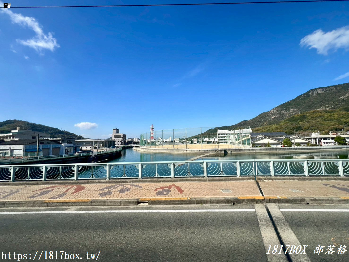 小豆島代表性的奇特地理景點:土渕海峽,看起來像一條水溝,世界上最狹窄的海峽 小豆島代表性的奇特地理景點:土渕海峽,看起來像一條水溝,世界上最狹窄的海峽