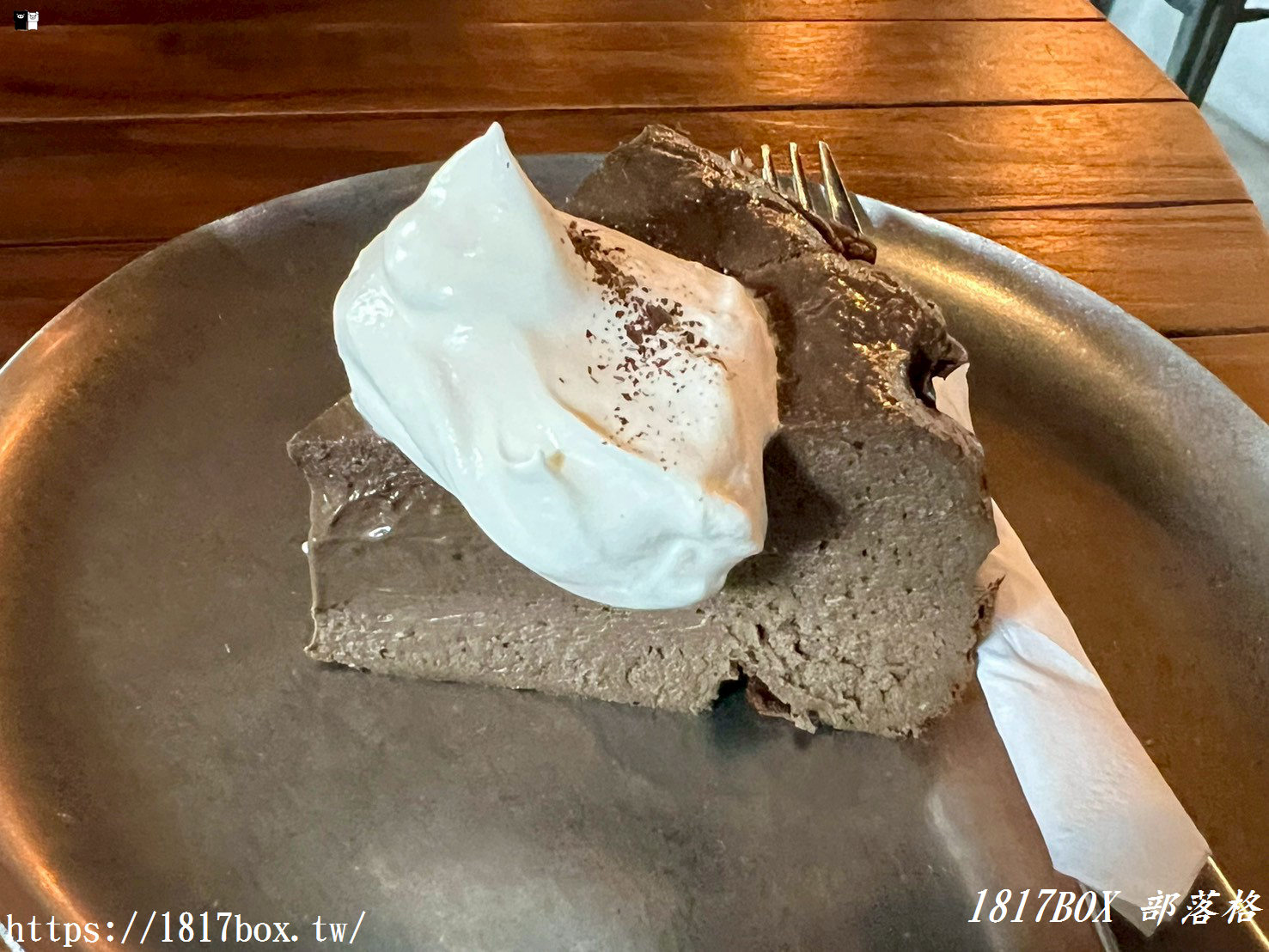 藏在虎尾巷弄裡的「後院houyuan」：一秒穿越時光，享受老屋裡的寧靜與甜點香氣