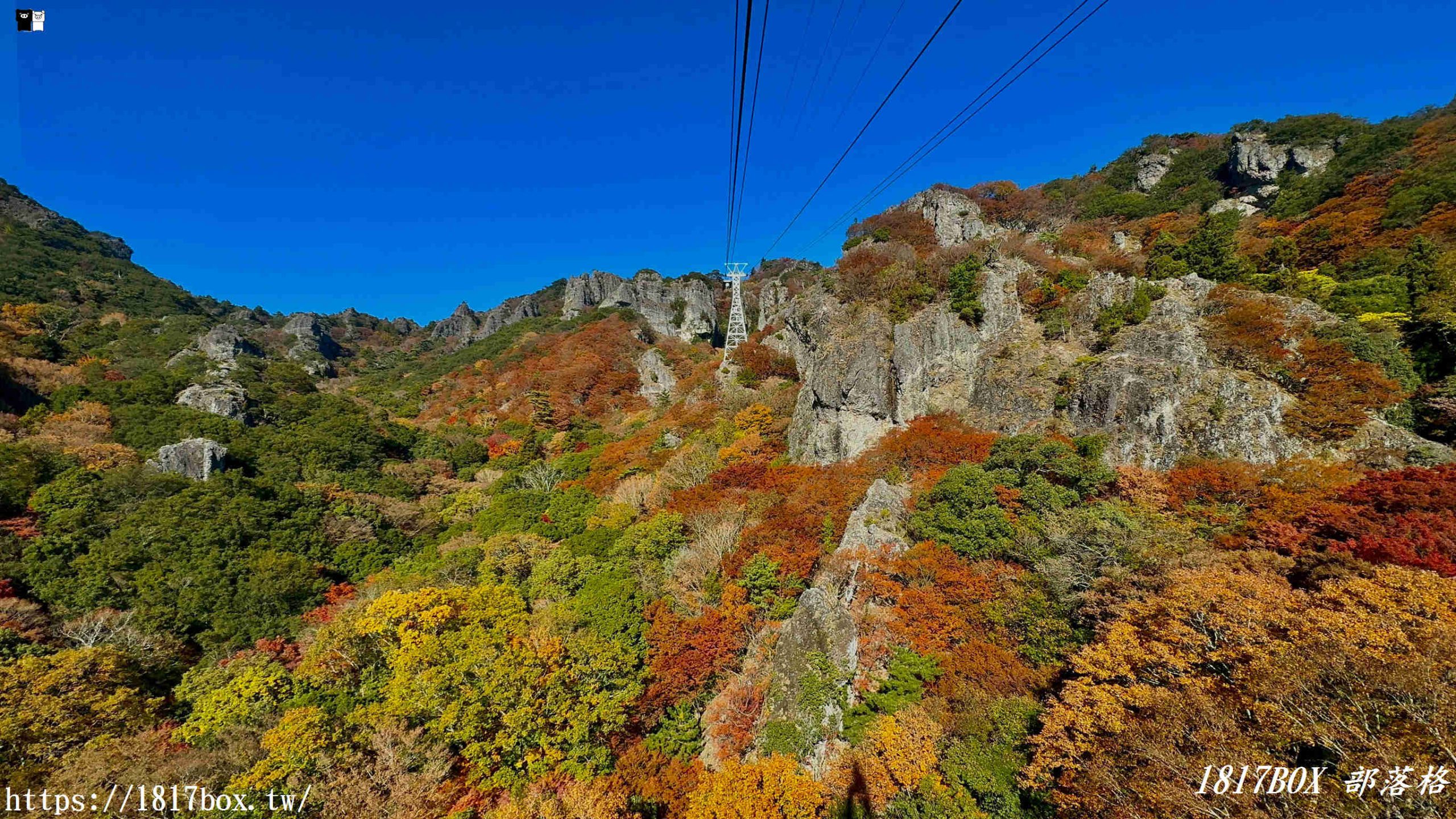瀨戶內海的秋日絕色：小豆島「寒霞溪」楓紅漫天，搭乘空中纜車走進名畫裡！