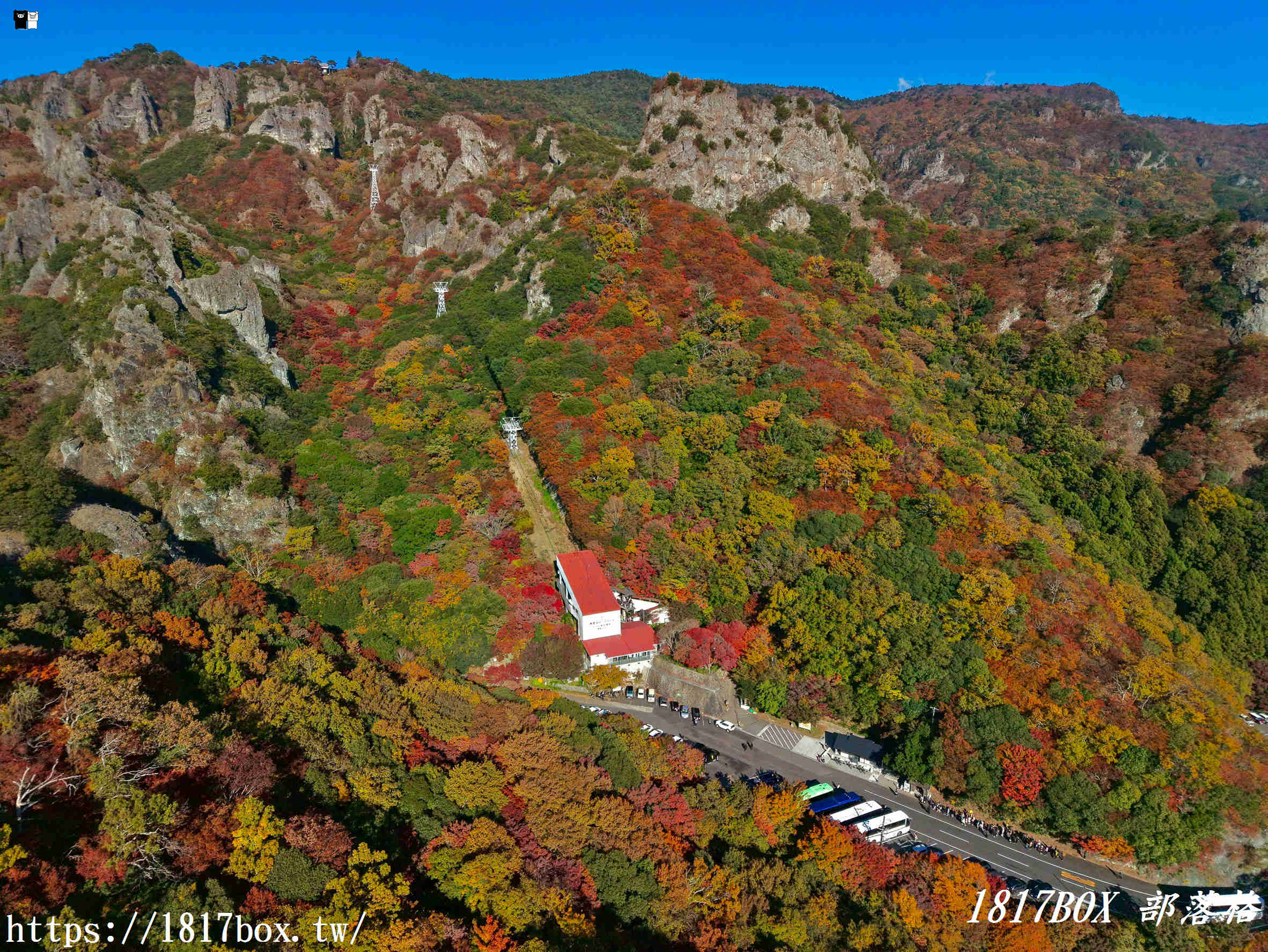 瀨戶內海的秋日絕色：小豆島「寒霞溪」楓紅漫天，搭乘空中纜車走進名畫裡！