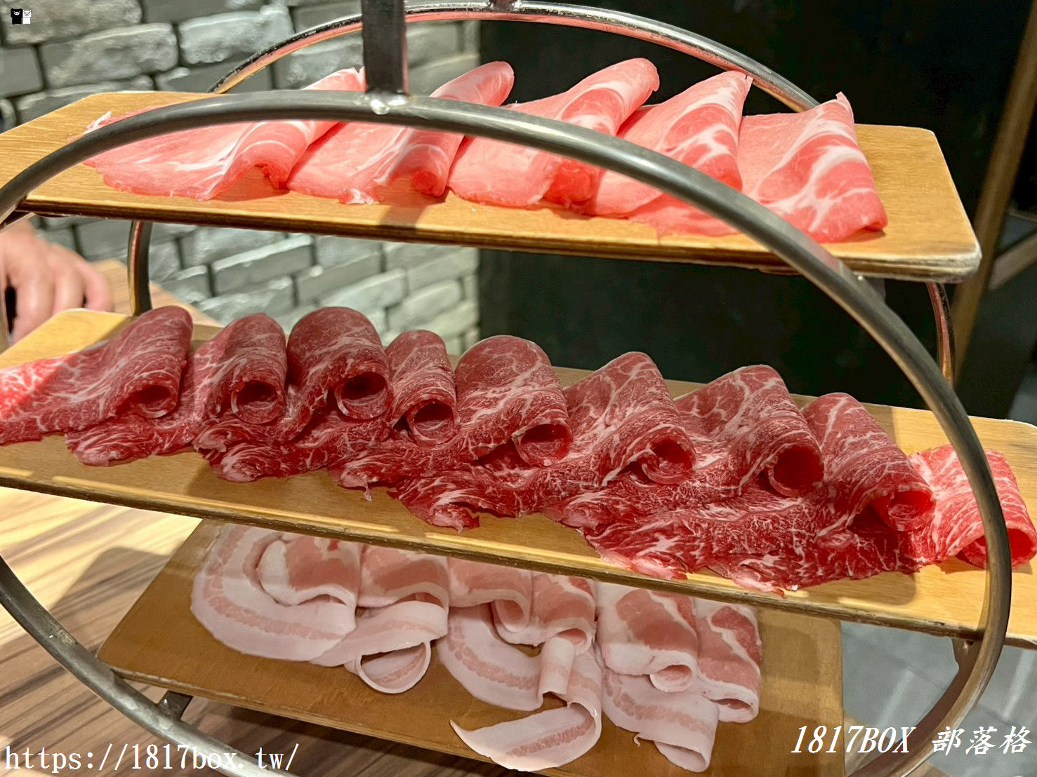 彰化火鍋之巔！十二段鍋物堂：石斑魚盛合海鮮、三層浮誇肉塔，極盛海陸雙人餐震撼登場！