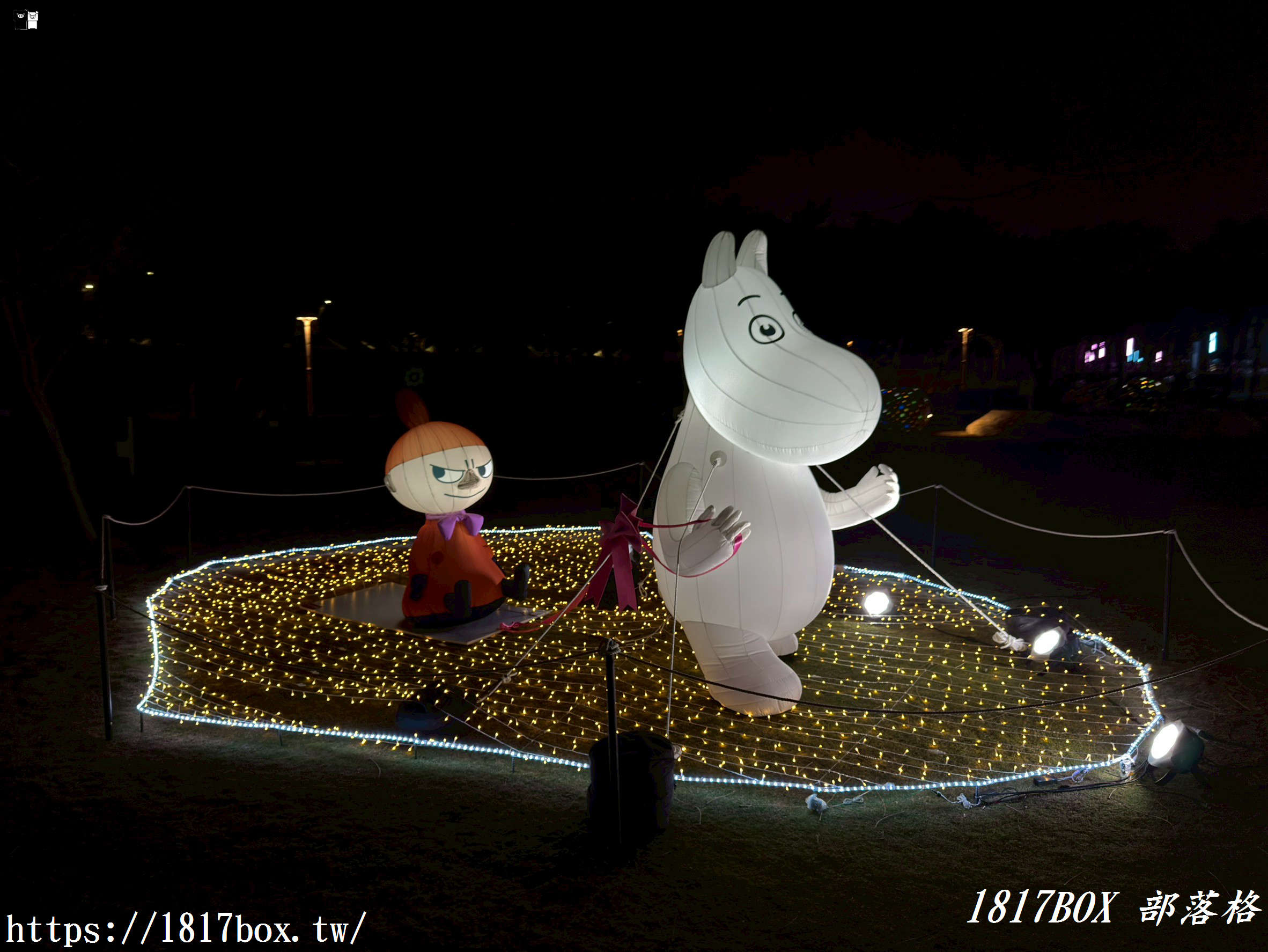 【台中燈會攻略】姆明降臨！2026中臺灣燈會「七大奇幻展區」開箱：走進極光下的童話森林！