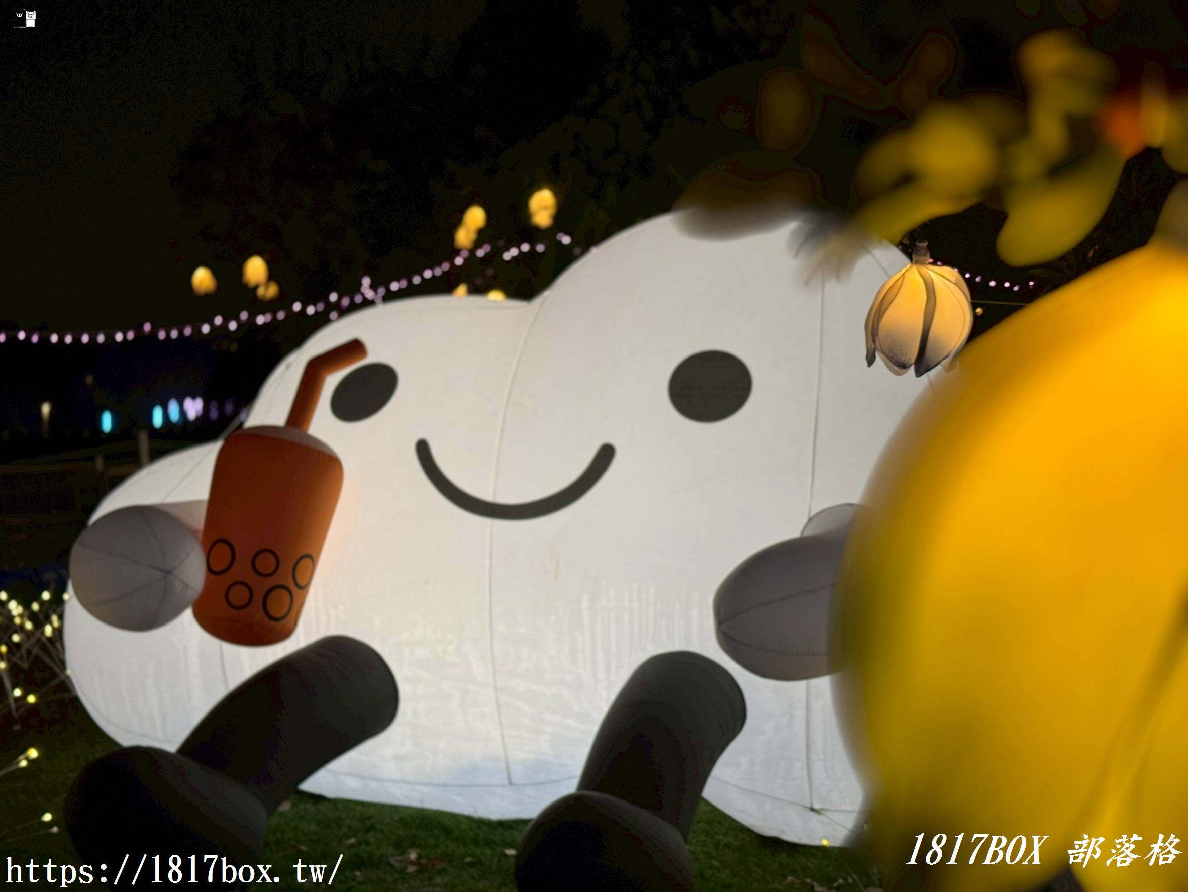 【台中燈會攻略】姆明降臨！2026中臺灣燈會「七大奇幻展區」開箱：走進極光下的童話森林！