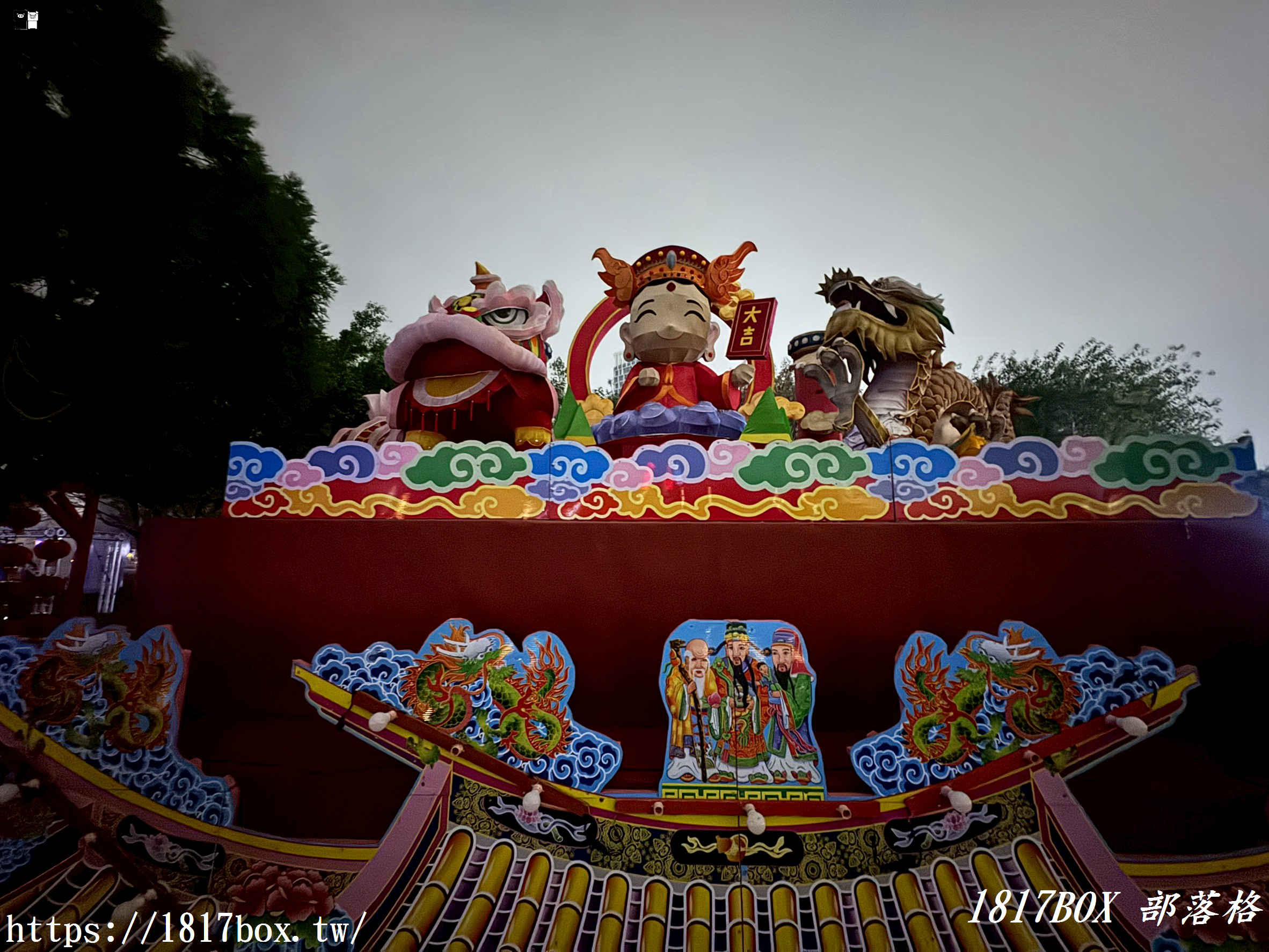 【台中燈會攻略】姆明降臨！2026中臺灣燈會「七大奇幻展區」開箱：走進極光下的童話森林！