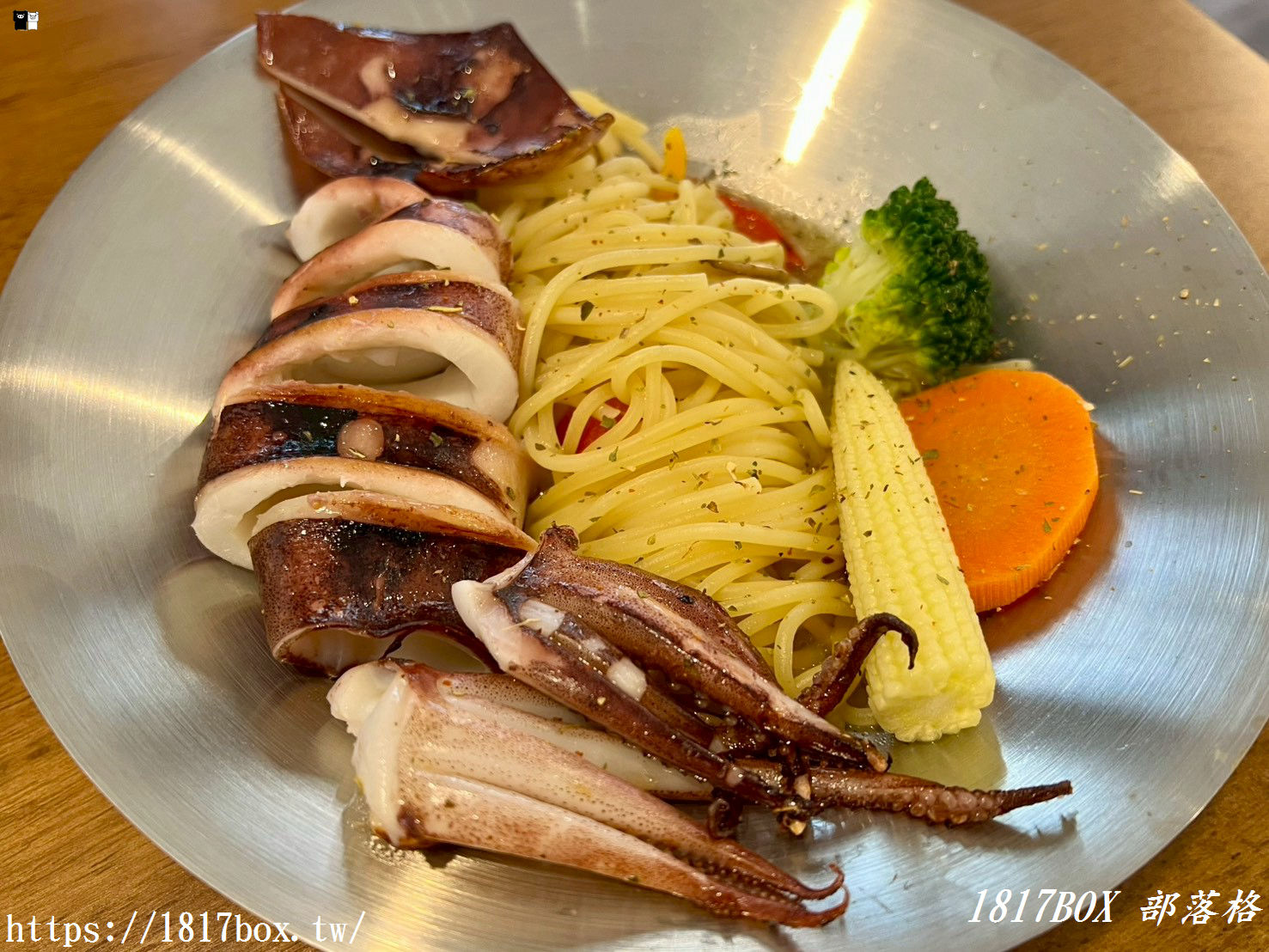 【彰化美食】MiSS小姐食藝空間｜精誠夜市旁隱藏版網美餐廳，萌翻小熊百香紅茶、英式三層下午茶必點！