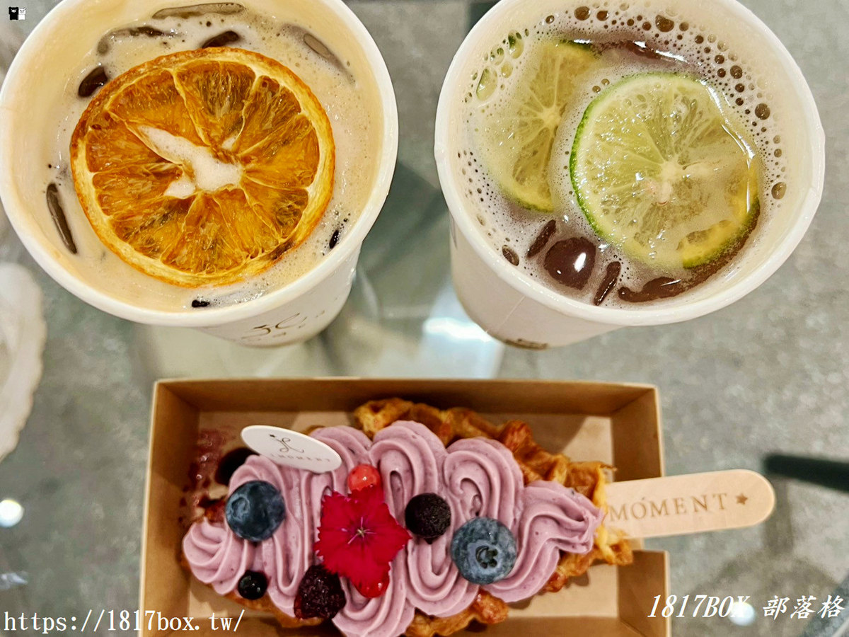 網站近期文章：【彰化下午茶】IMOMENT CAFÉ 享當下彰化店｜純白系韓系咖啡廳，必點繽紛莓果可頌鬆餅，氣泡飲超療癒！