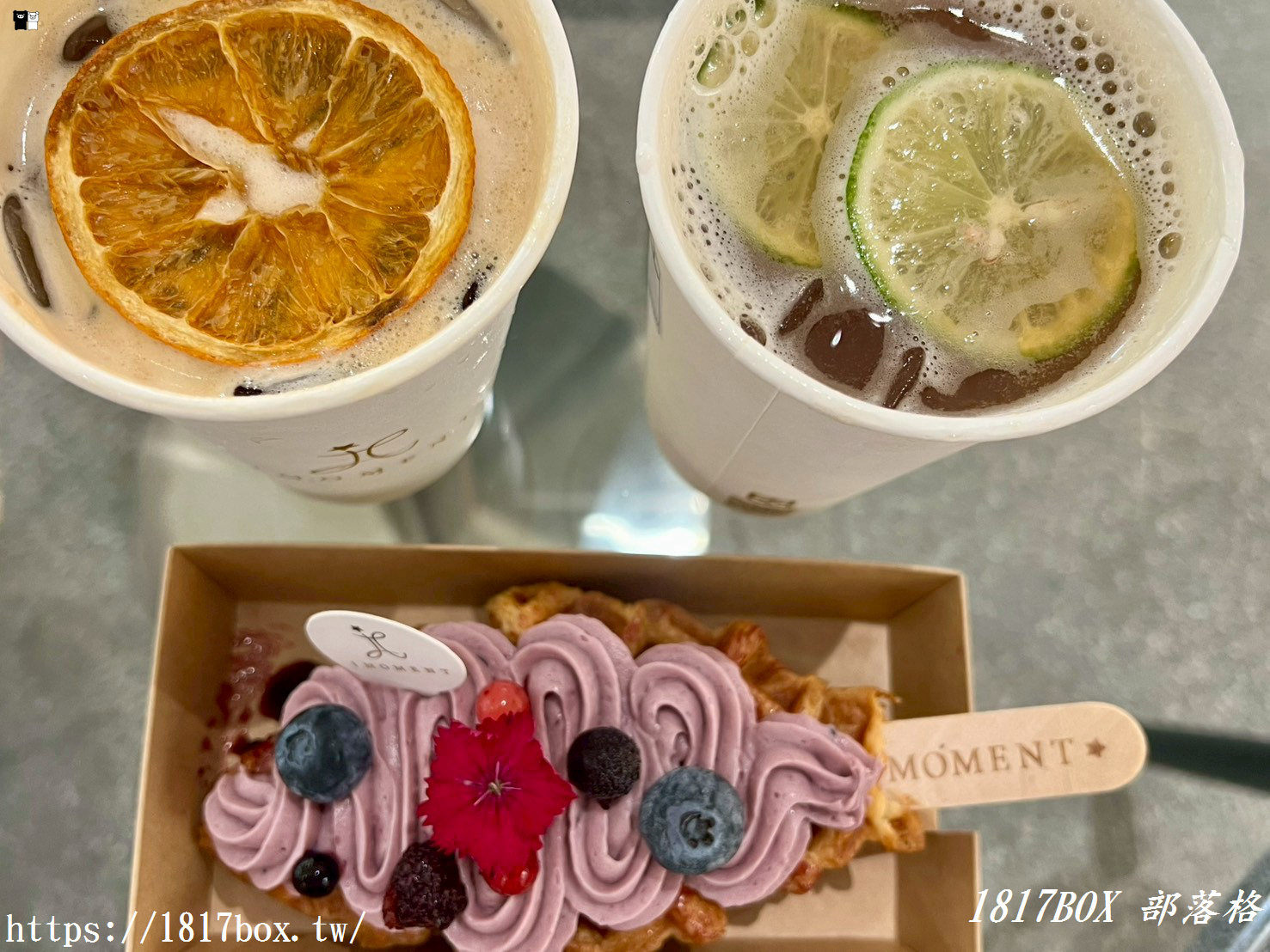 【彰化下午茶】IMOMENT CAFÉ 享當下彰化店｜純白系韓系咖啡廳，必點繽紛莓果可頌鬆餅，氣泡飲超療癒！