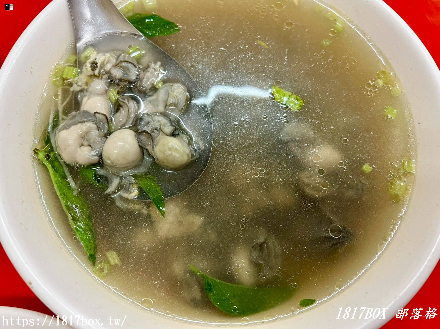 鹿港必吃美食推薦｜阿南師民俗小吃：CNN也瘋狂的國宴級鮮蚵蓋飯與酥脆蚵仔煎！