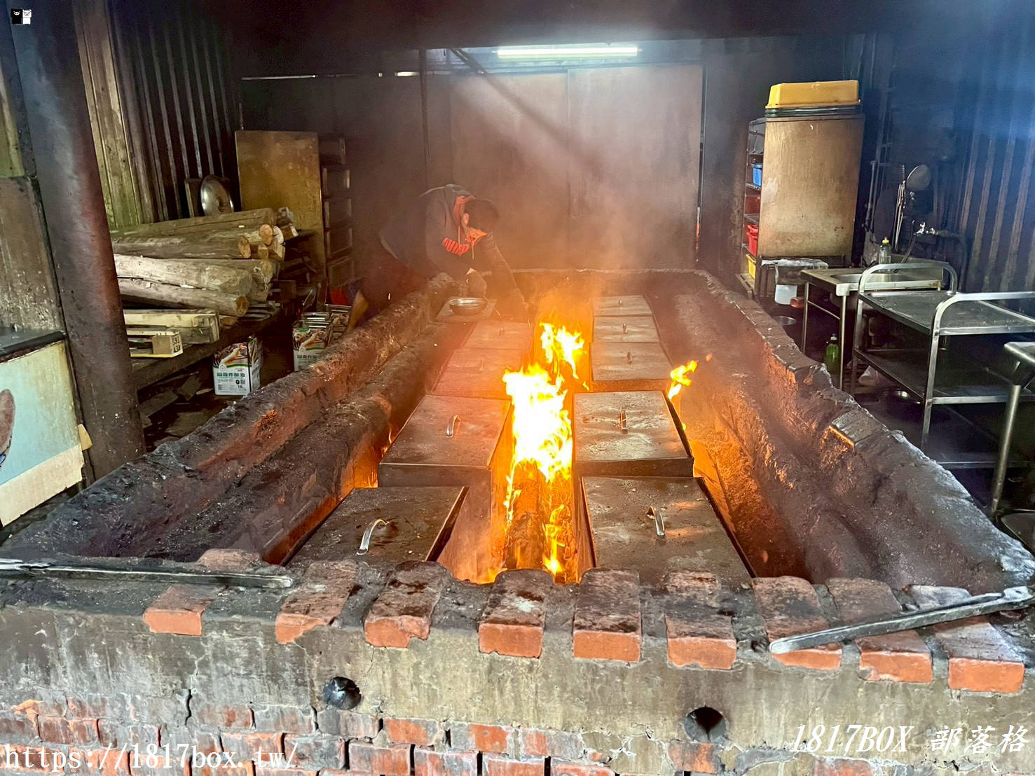 新竹新埔必吃美食｜劉家莊燜雞：九芎湖超人氣柴燒燜雞，皮酥肉嫩噴汁的客家饗宴！