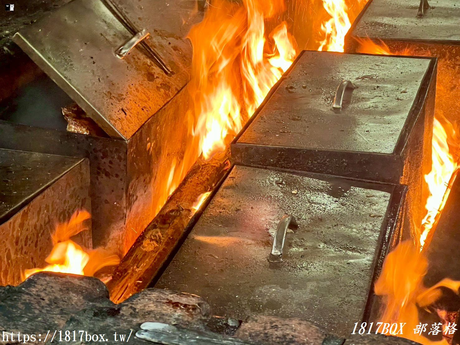 新竹新埔必吃美食｜劉家莊燜雞：九芎湖超人氣柴燒燜雞，皮酥肉嫩噴汁的客家饗宴！