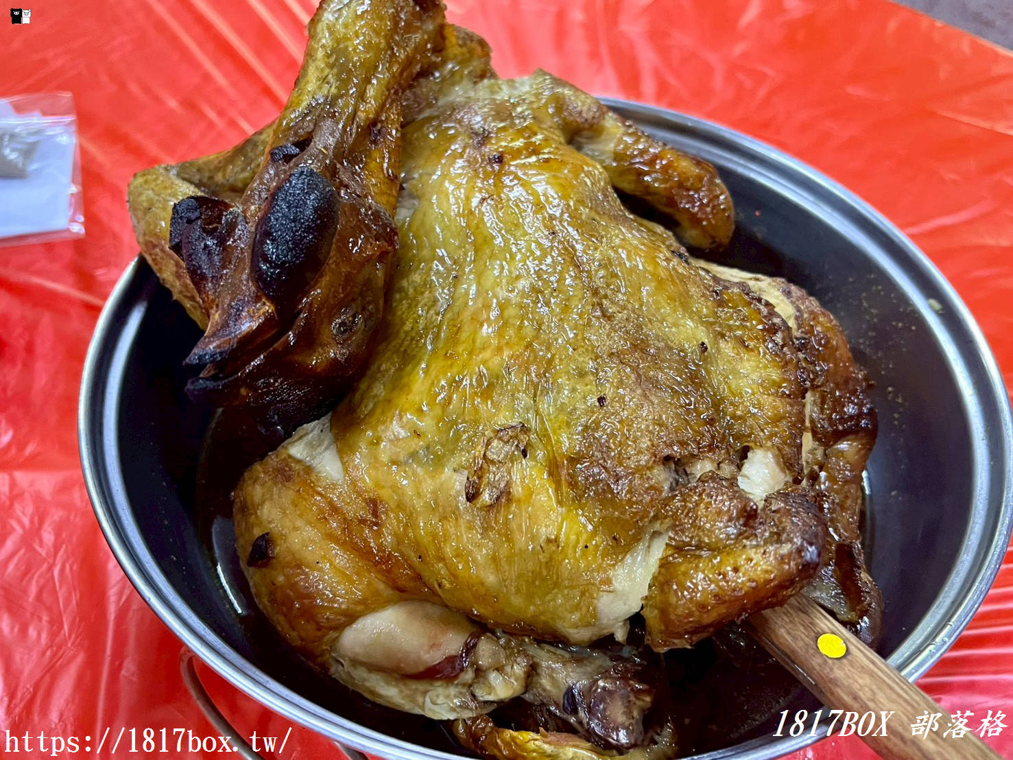 新竹新埔必吃美食｜劉家莊燜雞：九芎湖超人氣柴燒燜雞，皮酥肉嫩噴汁的客家饗宴！