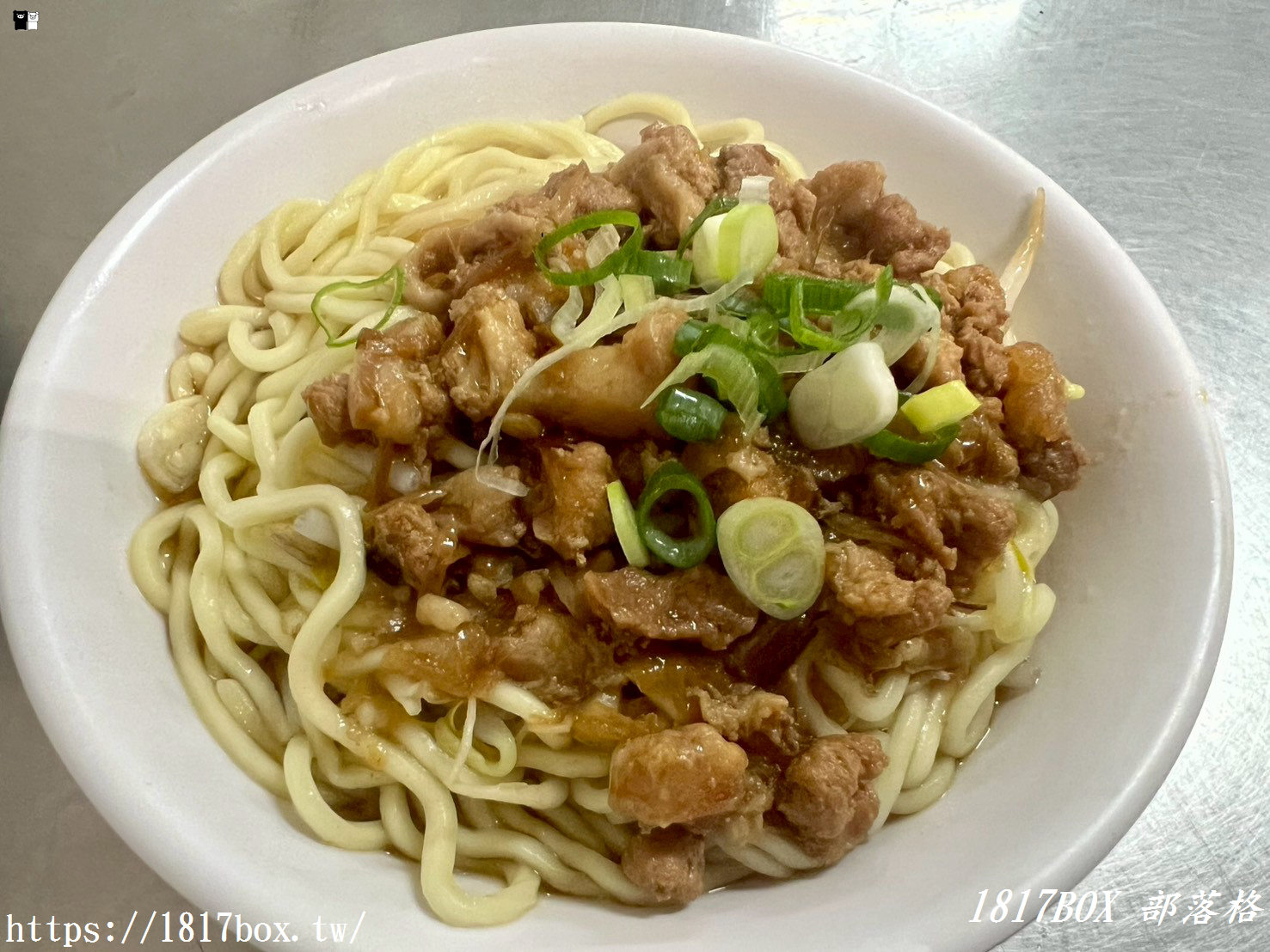 【彰化和美美食】隱身鹿和路的在地滋味！「彰化牛肉麵」肉厚大塊、滷味必點，牛肉湯外帶回家煮麵也超划算！
