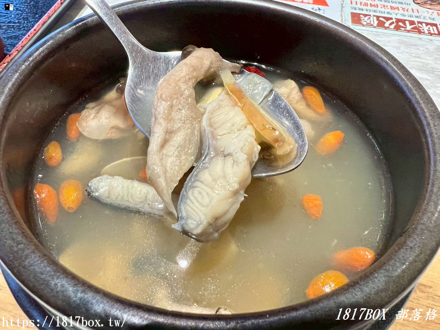 【台中美食】大江戶町鰻屋三井台中港店｜全台首創「白燒鰻魚桶 3+1 吃」！鮮蛤鰻、藥膳盅，海景第一排的極致鰻魚饗宴