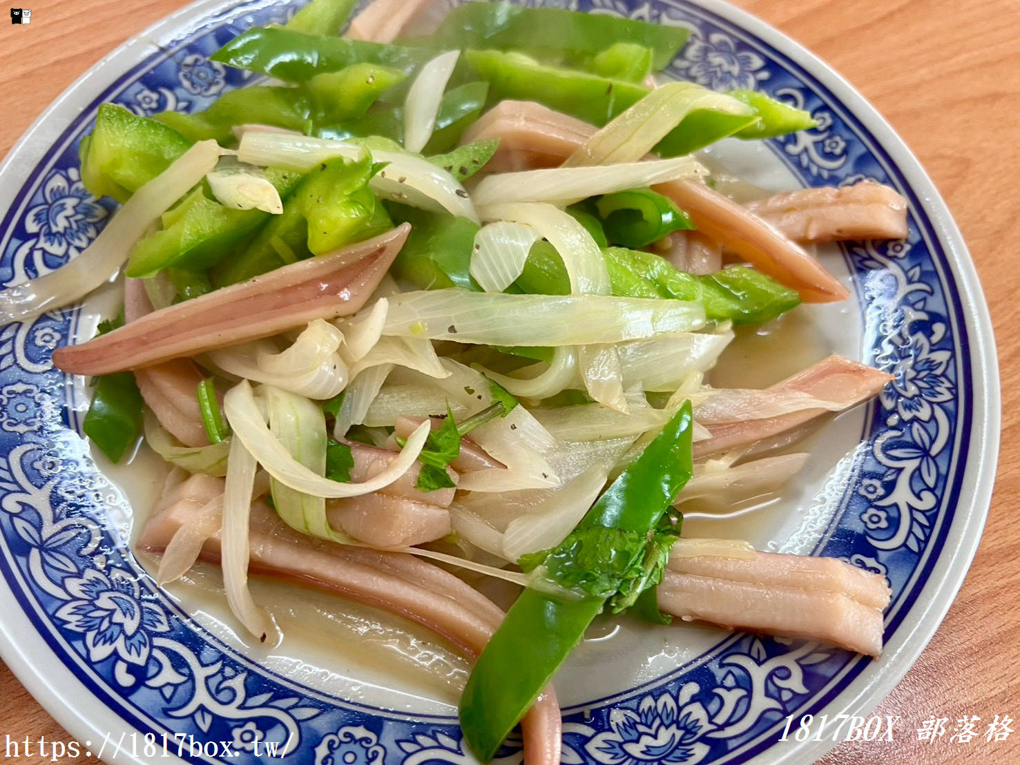 【彰化美食】美莉越南美食｜隱藏版紅燒米苔目超入味！鑊氣十足的牛肉炒飯，道地越式風味必吃推薦