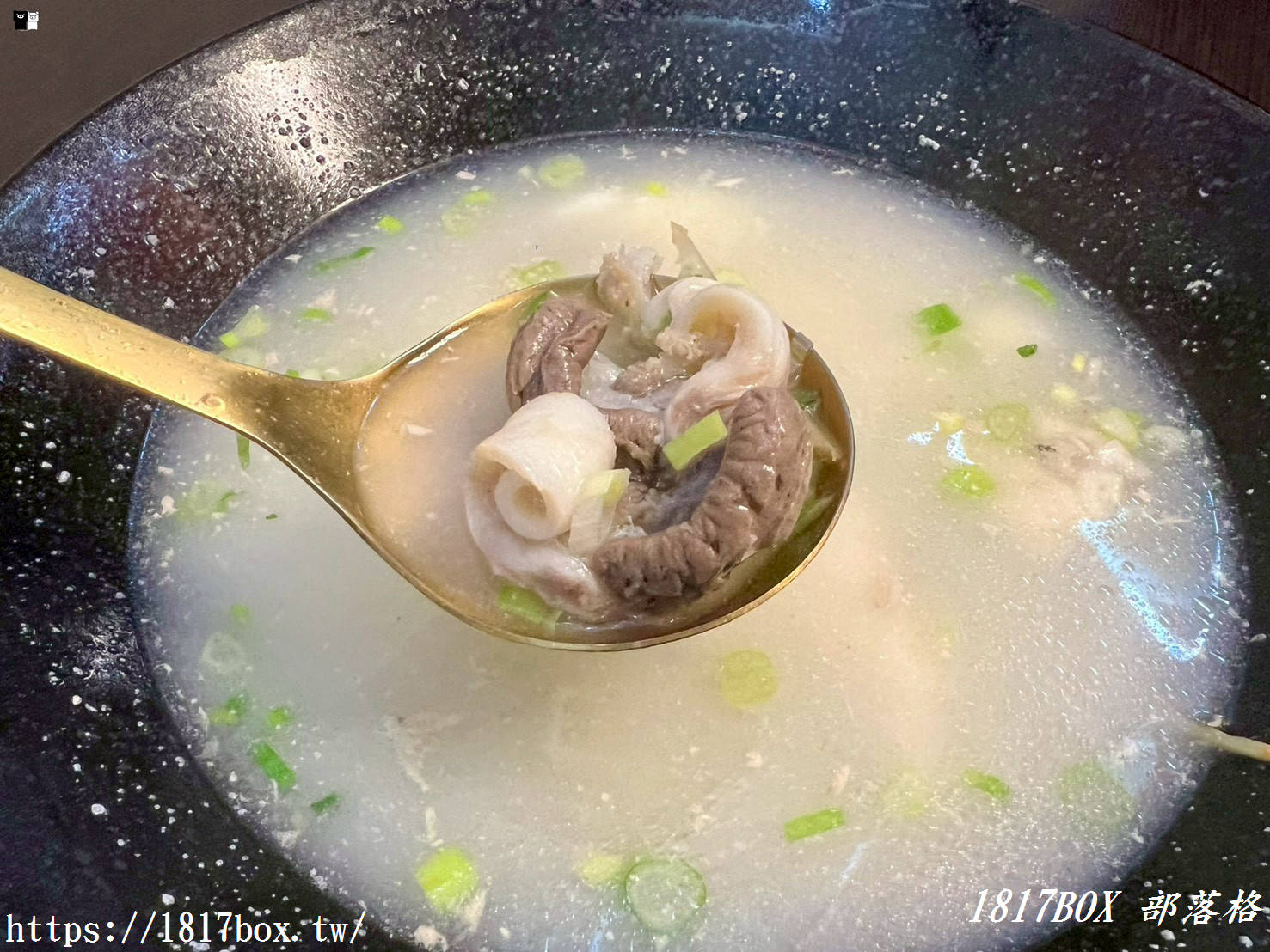 【彰化美食】台南深海鮢過魚湯：全店只賣「這條魚」！一碗 500 元值得嗎？揭秘老闆的極致堅持與兩極評價