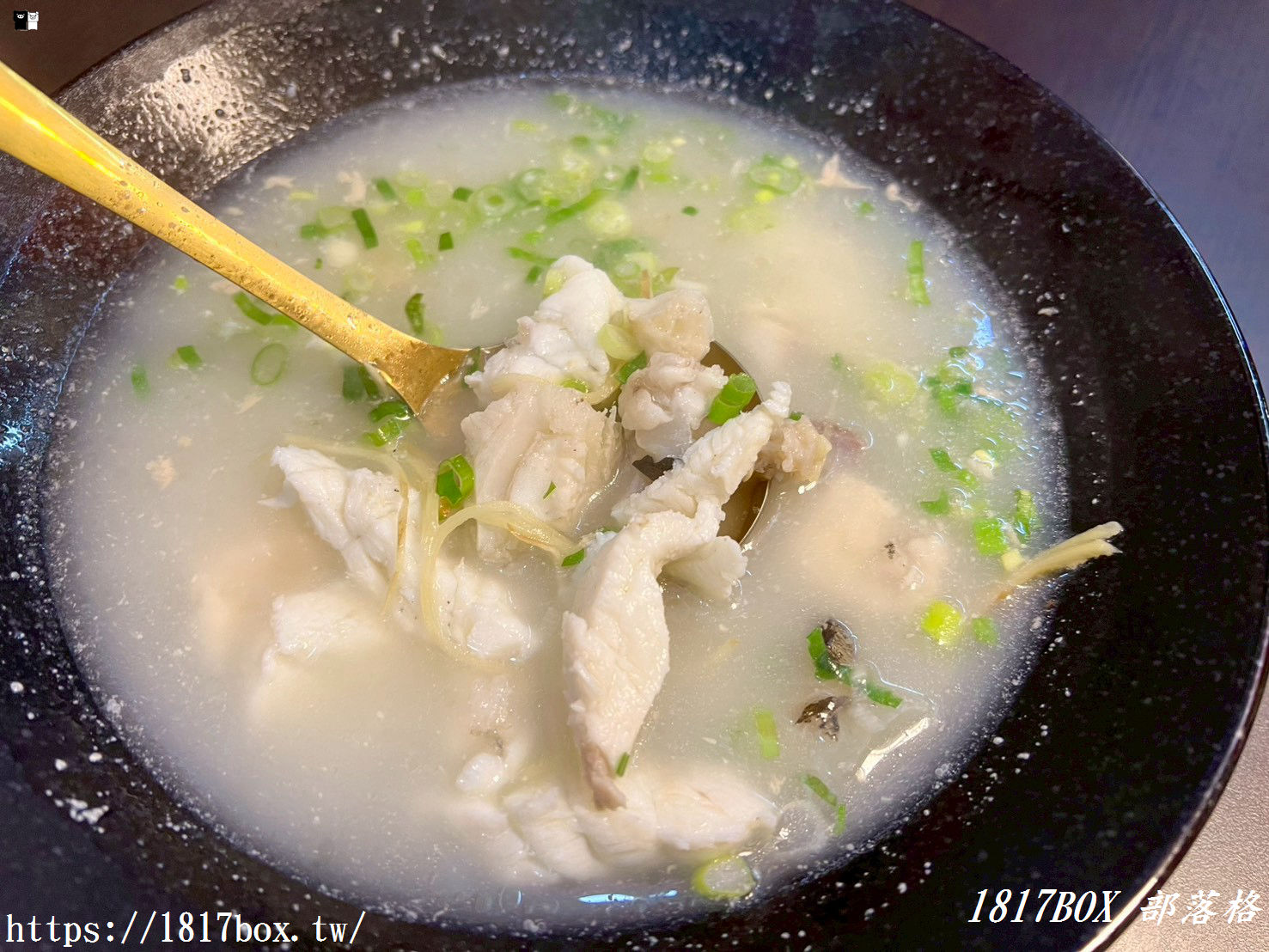 【彰化美食】台南深海鮢過魚湯：全店只賣「這條魚」！一碗 500 元值得嗎？揭秘老闆的極致堅持與兩極評價