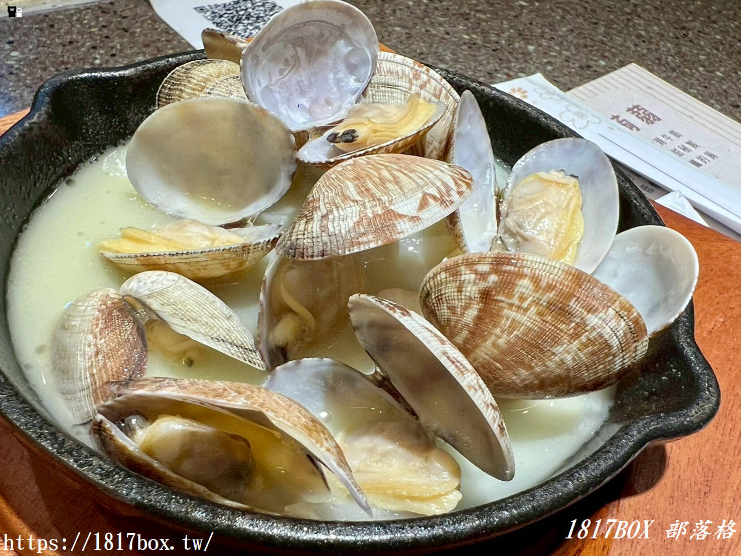 台中美食｜長田本庄軒新光中港店：神戶職人鐵板秀！必點靈魂牛筋蒟蒻炒麵與大阪燒