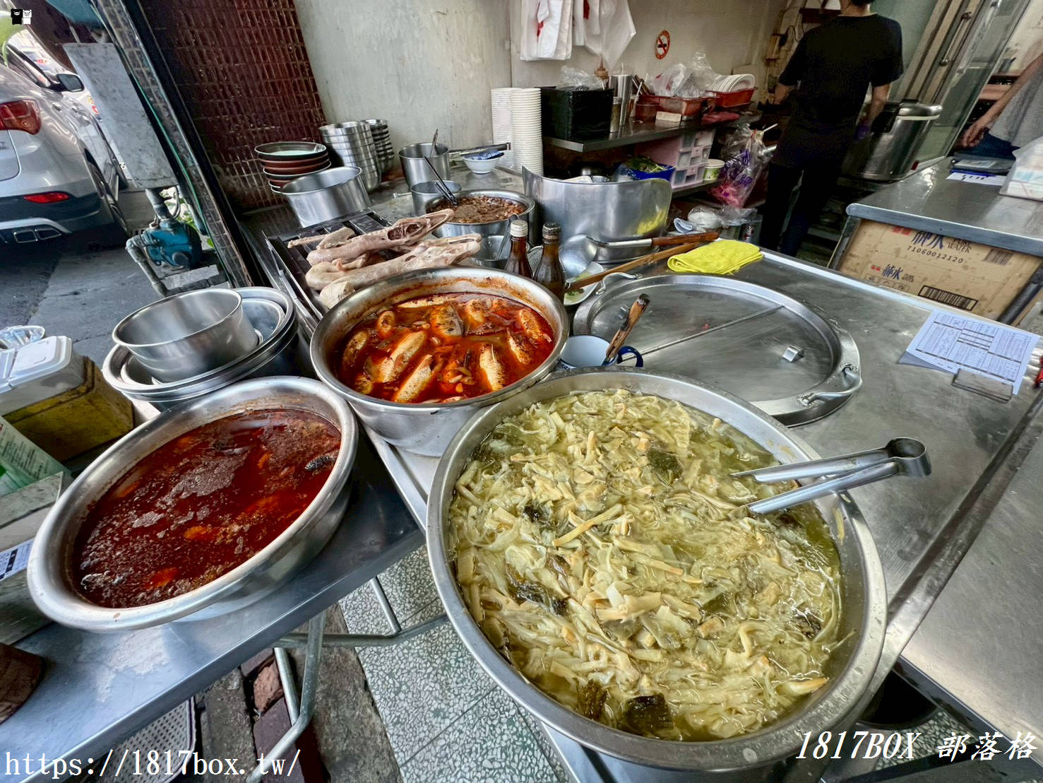 彰化在地人大推！彰水路「來來鵝肉担」：現剁肥美鵝肉、入口即化滷肉飯，平價宵夜熱炒首選