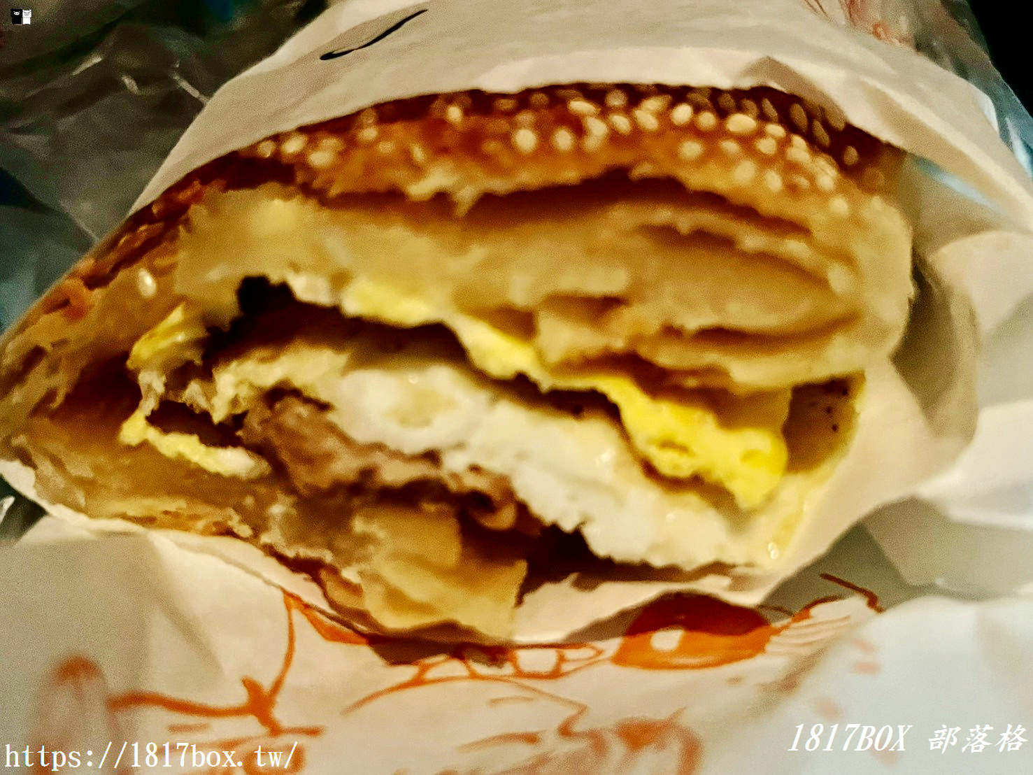 【食間•手作燒餅】從早吃到晚！酥脆層次感爆棚，必點「特製豬排蛋燒餅」，宵夜族最愛的銅板美食