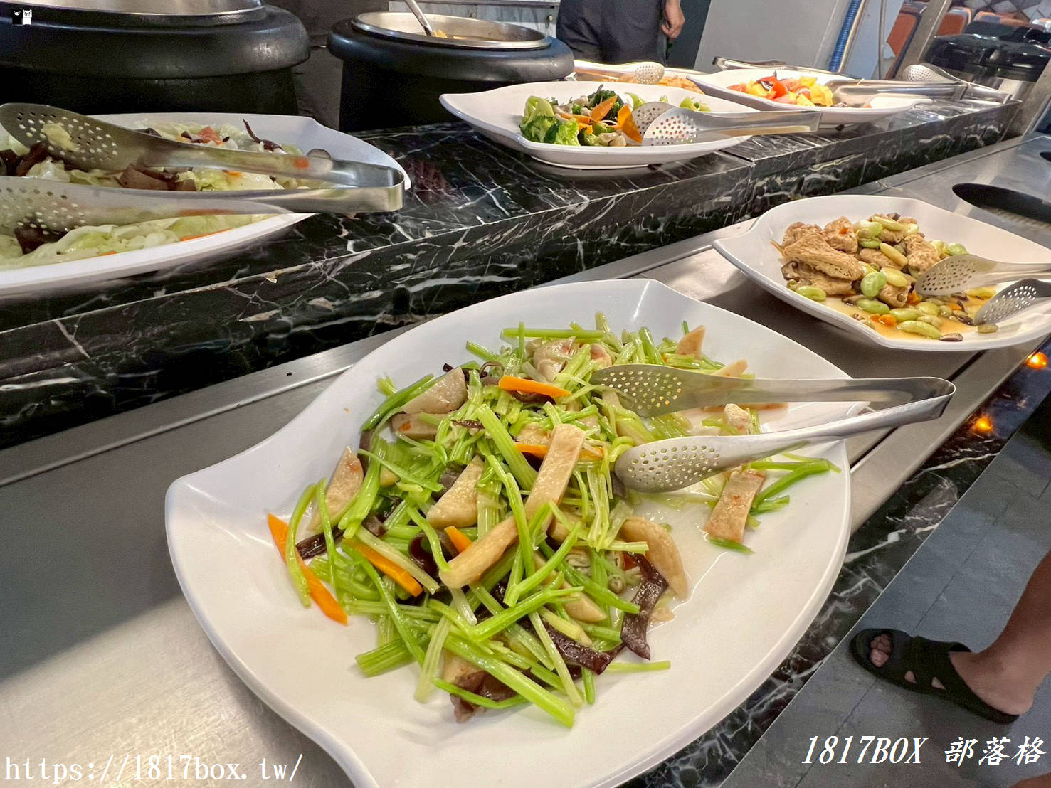 【彰化美食】清心緣食坊：高 CP 值素食吃到飽！破百道創意料理、現燙野菜，連肉食主義者都淪陷的蔬食天堂